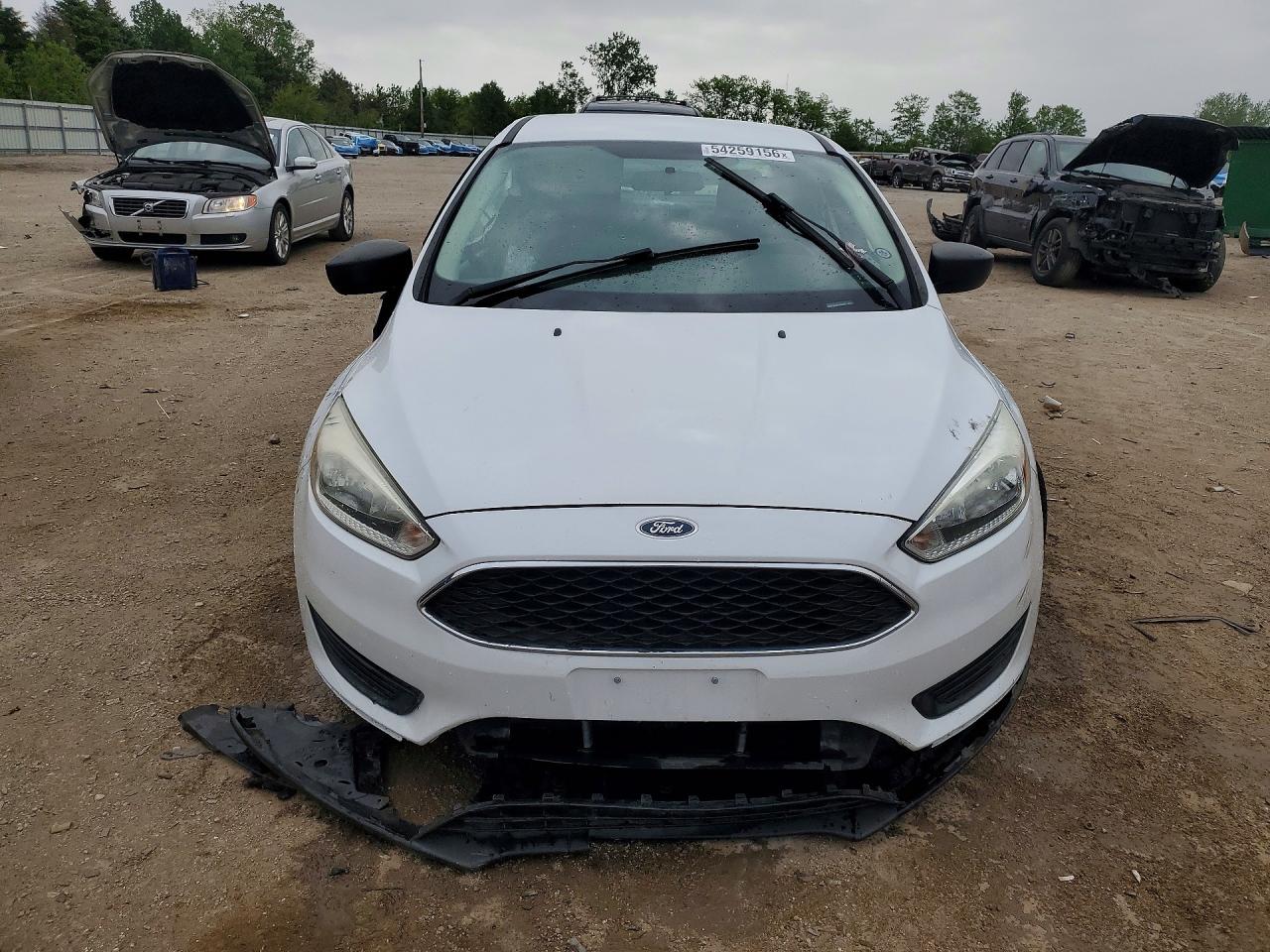 2015 Ford Focus S White vin: 1FADP3E25FL312370