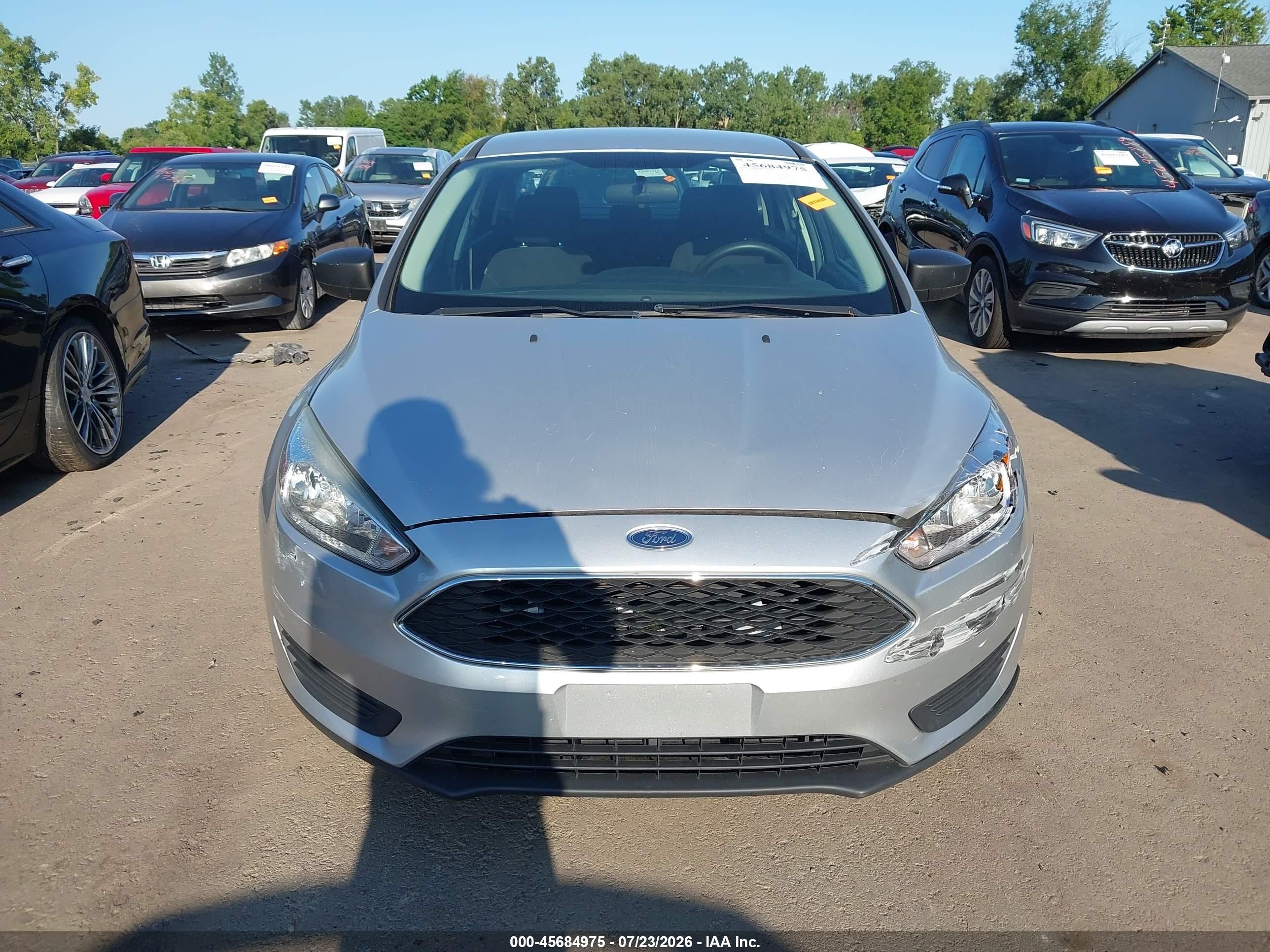 2015 Ford Focus S Silver vin: 1FADP3E25FL373511
