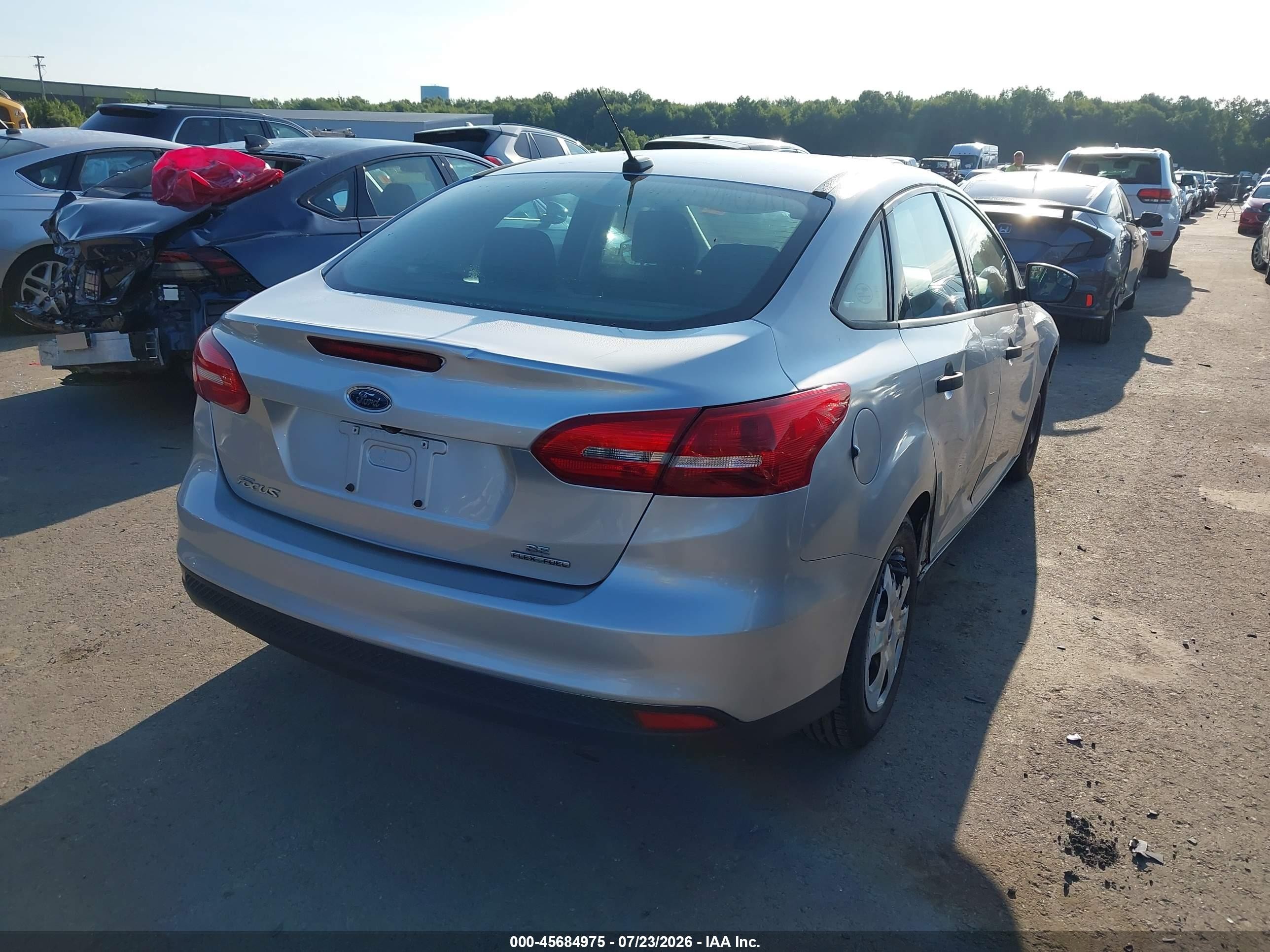 2015 Ford Focus S Silver vin: 1FADP3E25FL373511