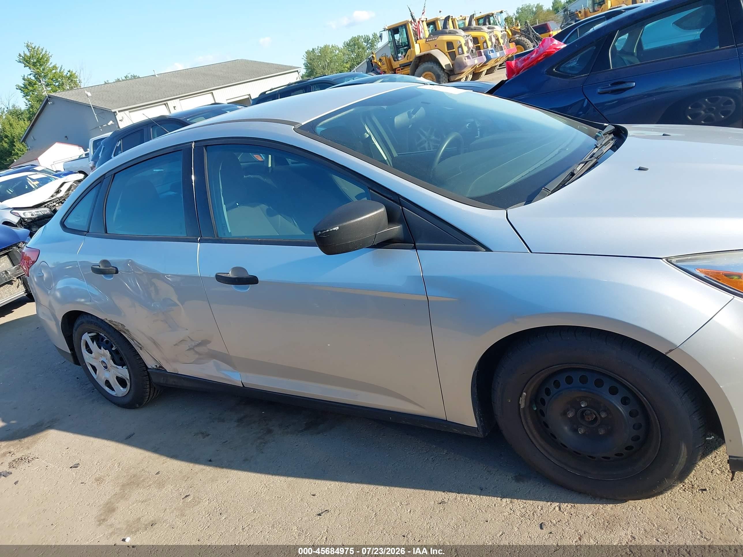 2015 Ford Focus S Silver vin: 1FADP3E25FL373511