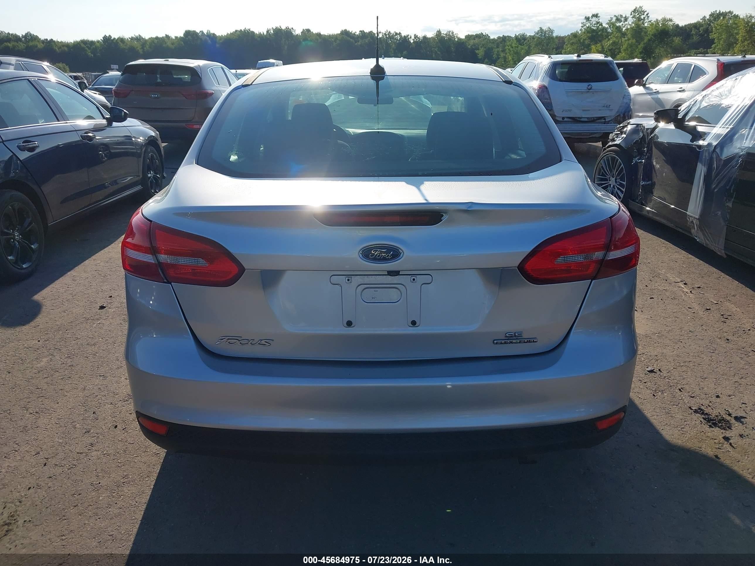 2015 Ford Focus S Silver vin: 1FADP3E25FL373511