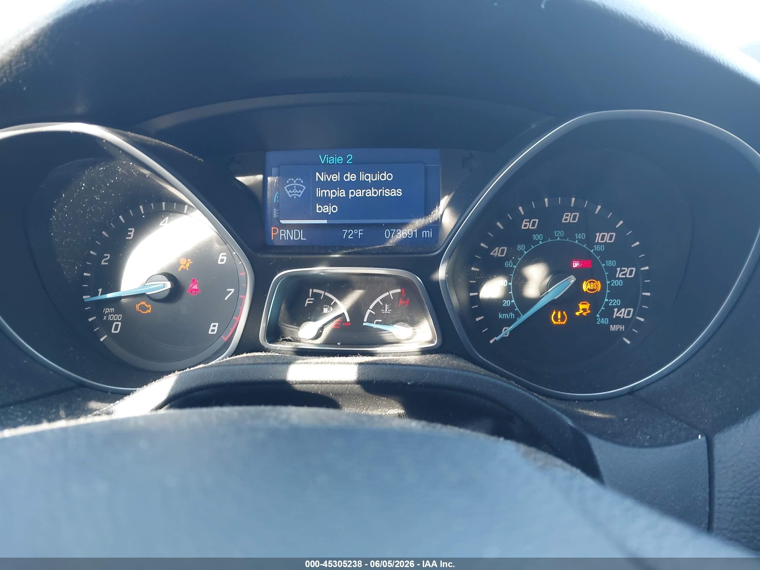 2013 Ford Focus S Серебряный vin: 1FADP3E26DL180636