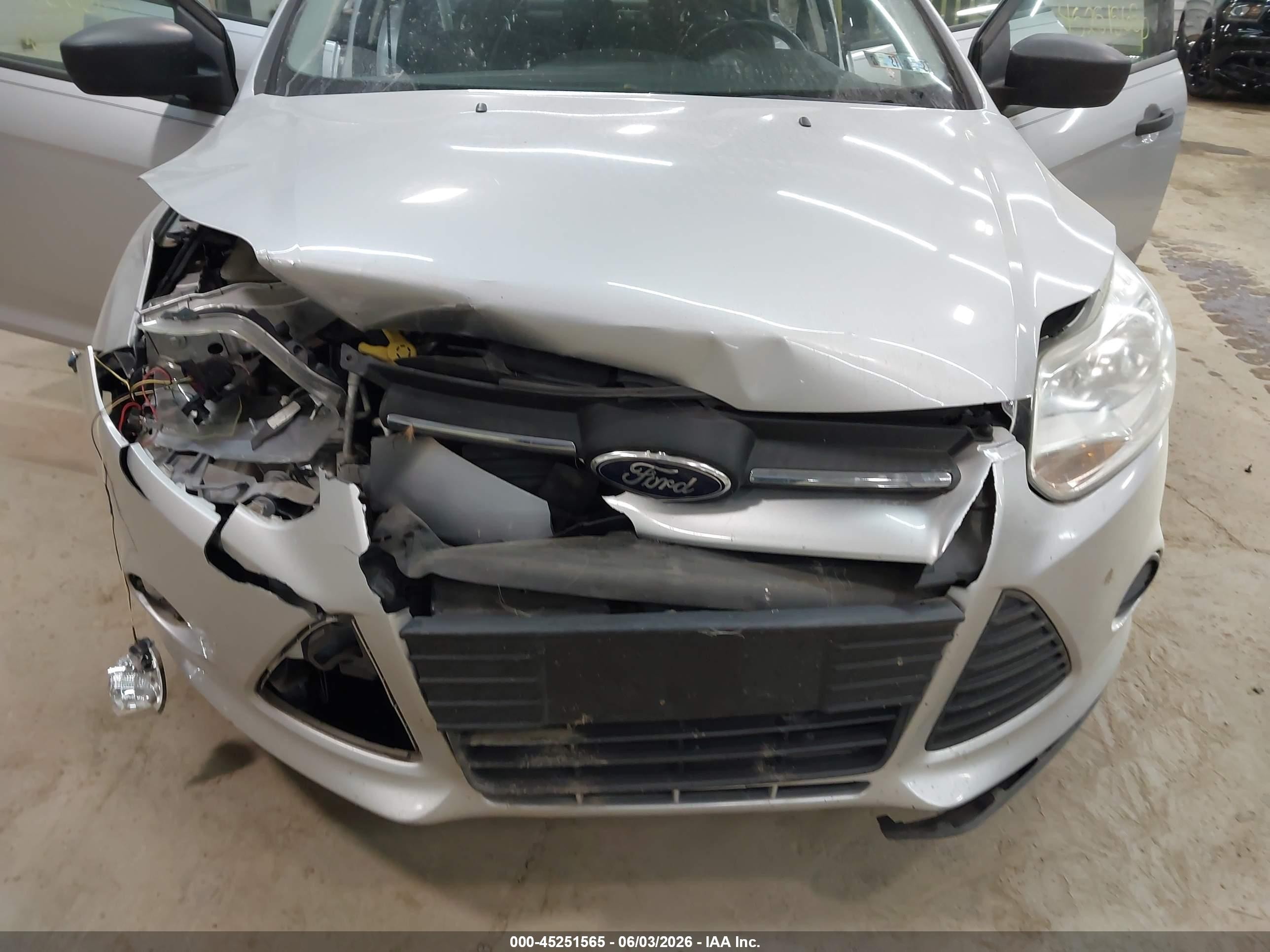 2013 Ford Focus S Silver vin: 1FADP3E26DL180796