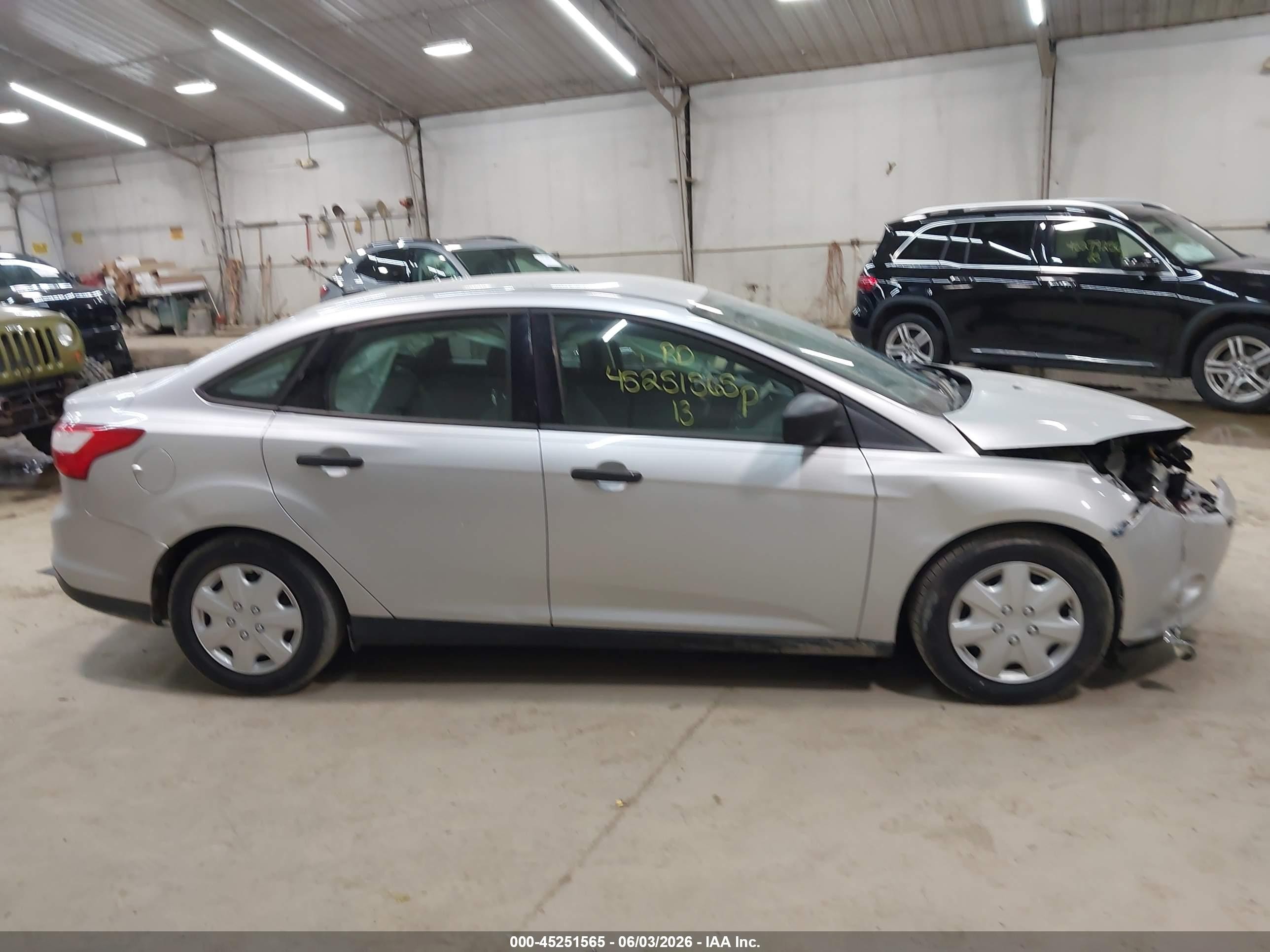 2013 Ford Focus S Silver vin: 1FADP3E26DL180796