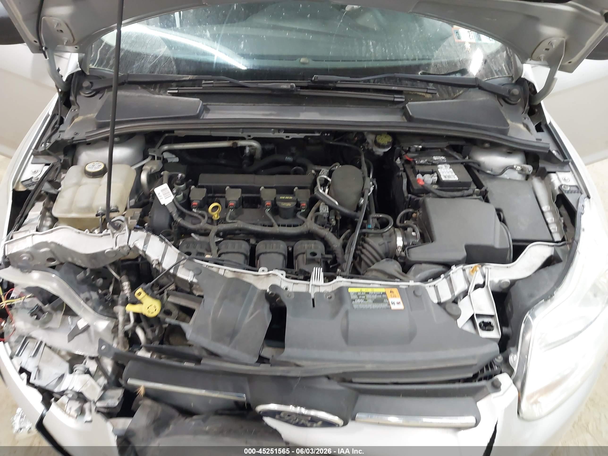 2013 Ford Focus S Silver vin: 1FADP3E26DL180796