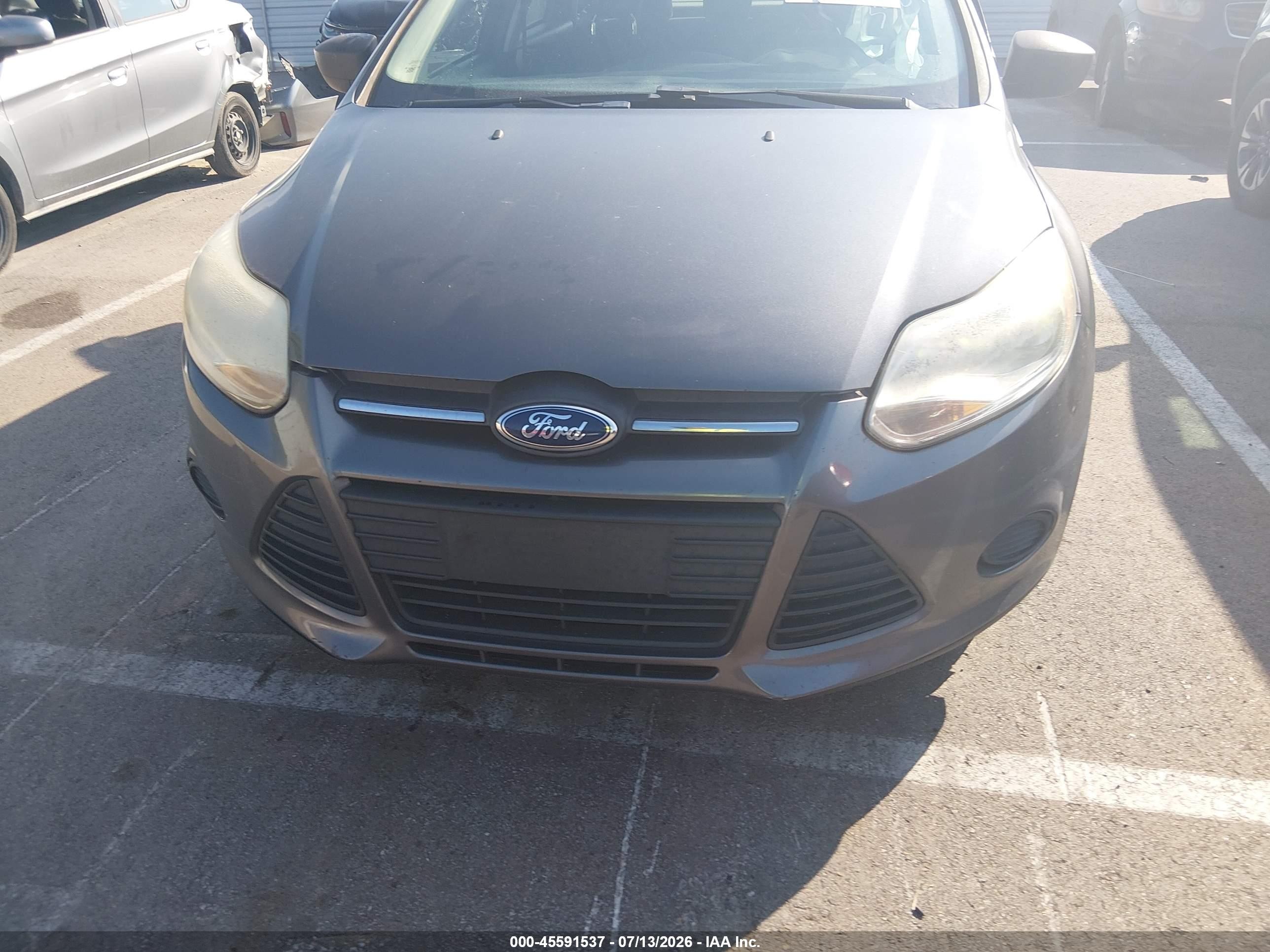 2013 Ford Focus S Серый vin: 1FADP3E26DL330728
