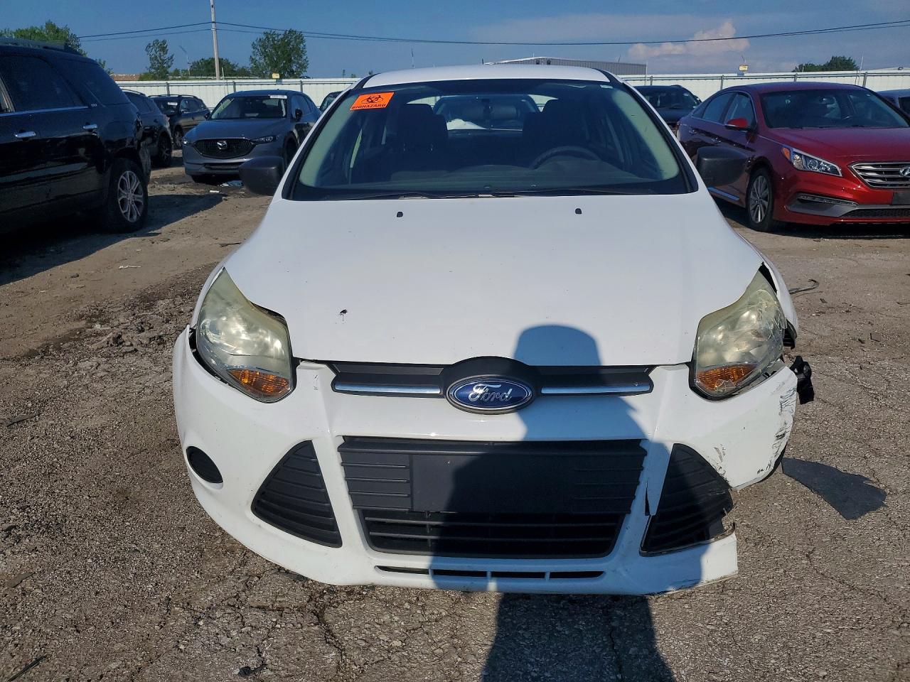 2014 Ford Focus S White vin: 1FADP3E26EL177186