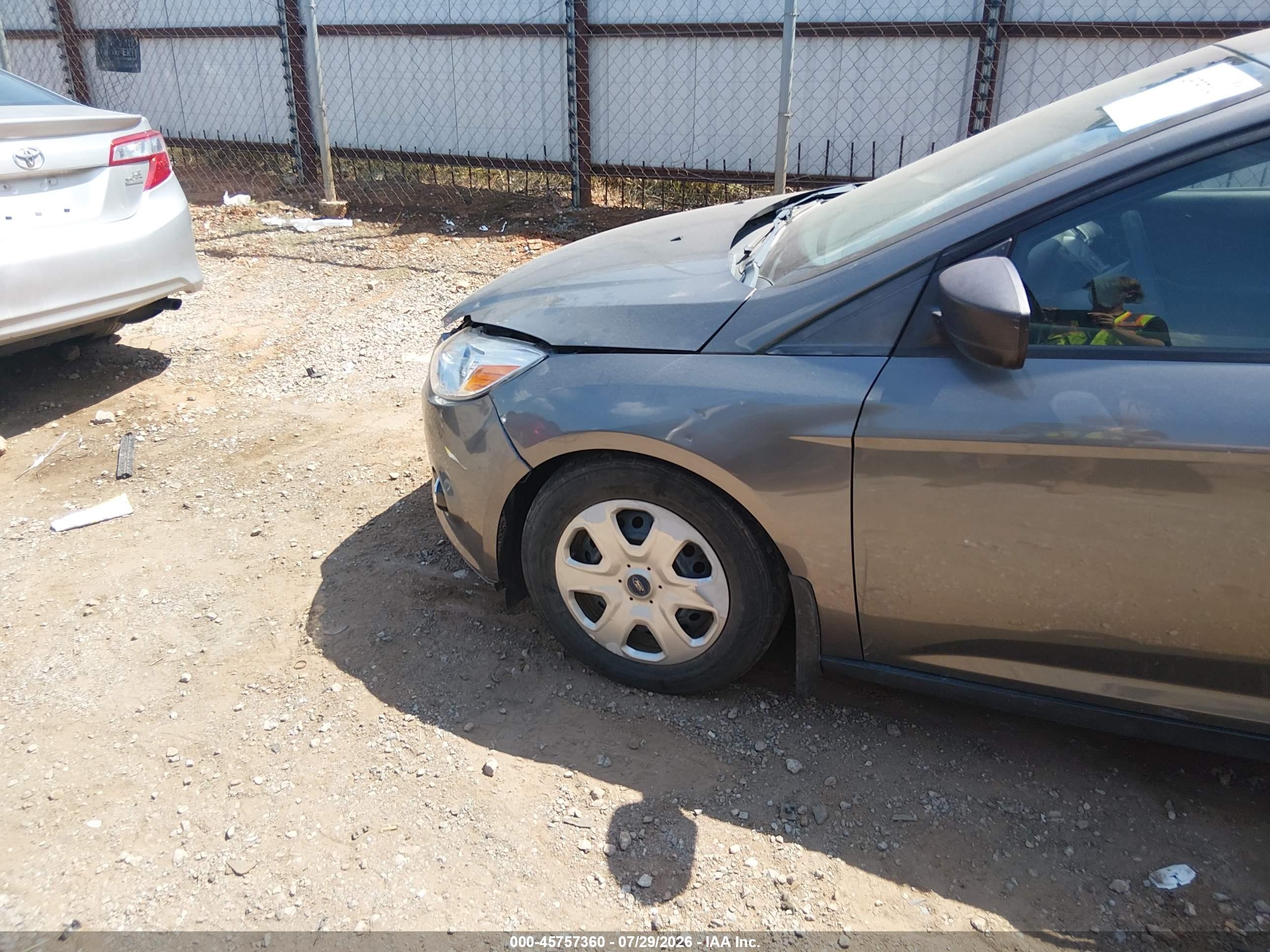 2014 Ford Focus S Gray vin: 1FADP3E26EL270273
