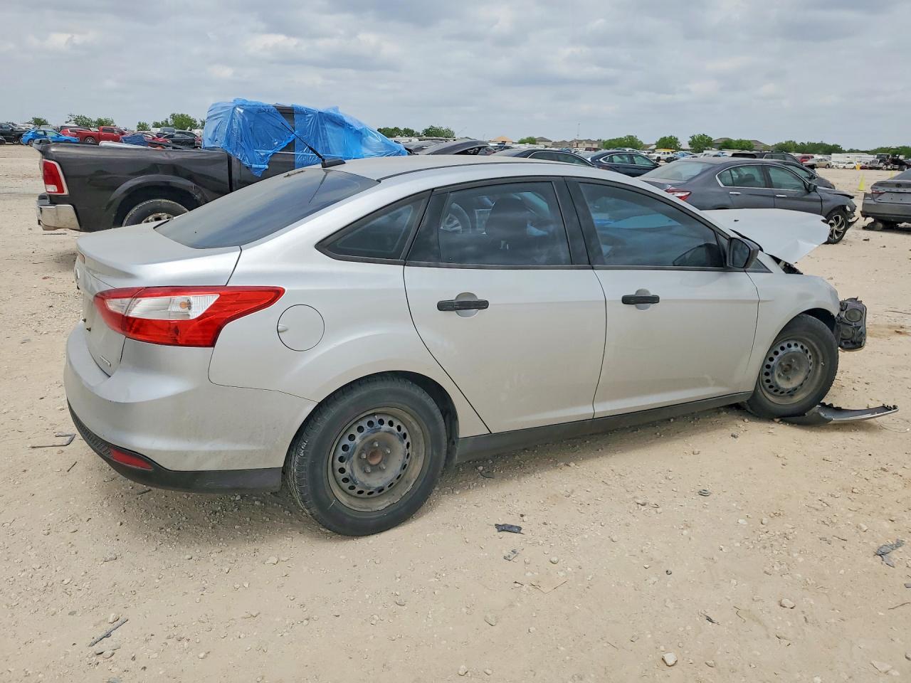 2014 Ford Focus S Silver vin: 1FADP3E26EL440227