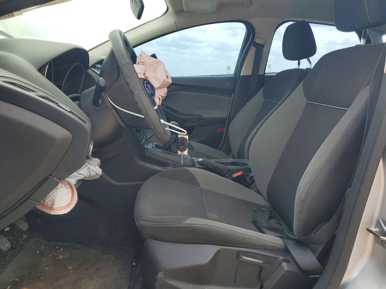 2014 Ford Focus S Silver vin: 1FADP3E26EL440227