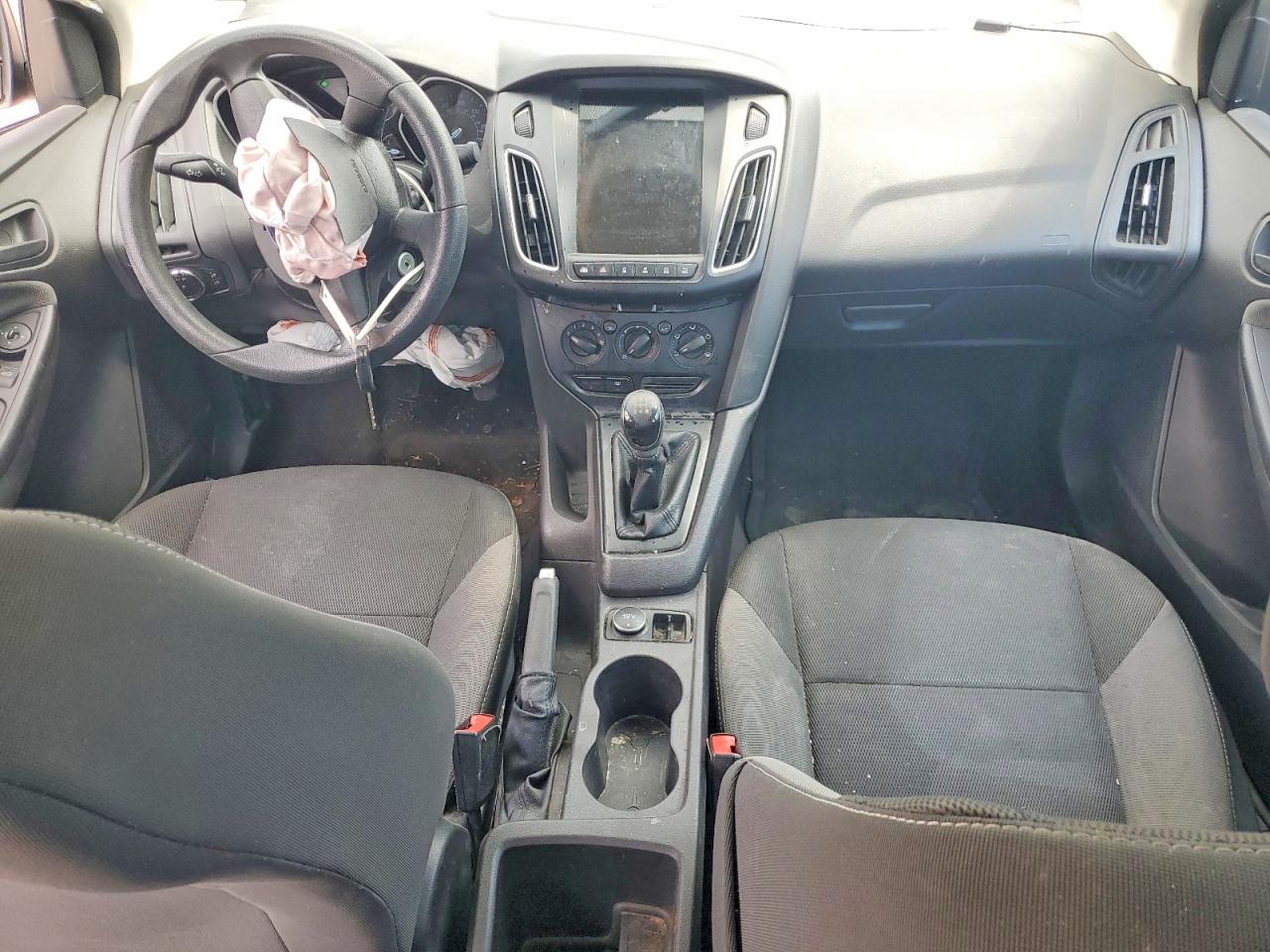 2014 Ford Focus S Silver vin: 1FADP3E26EL440227