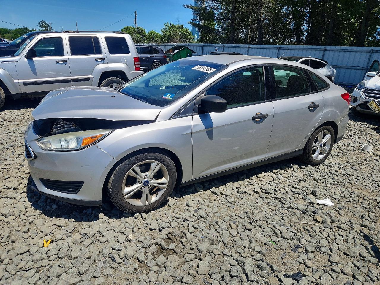 2015 Ford Focus S Silver vin: 1FADP3E26FL246542