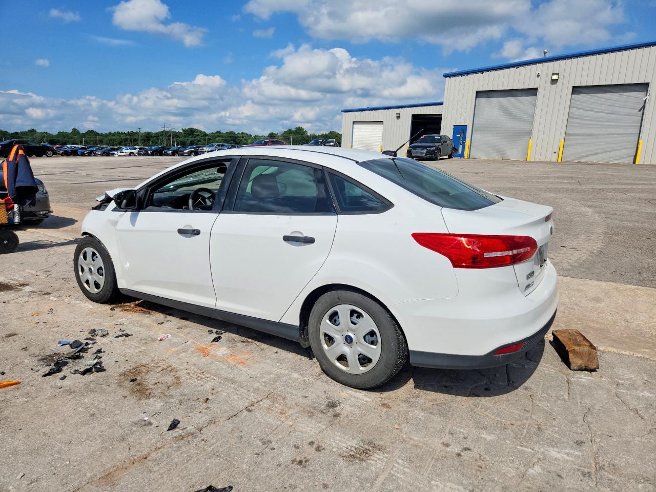2015 Ford Focus S White vin: 1FADP3E26FL268802
