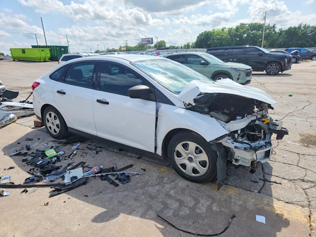 2015 Ford Focus S White vin: 1FADP3E26FL268802