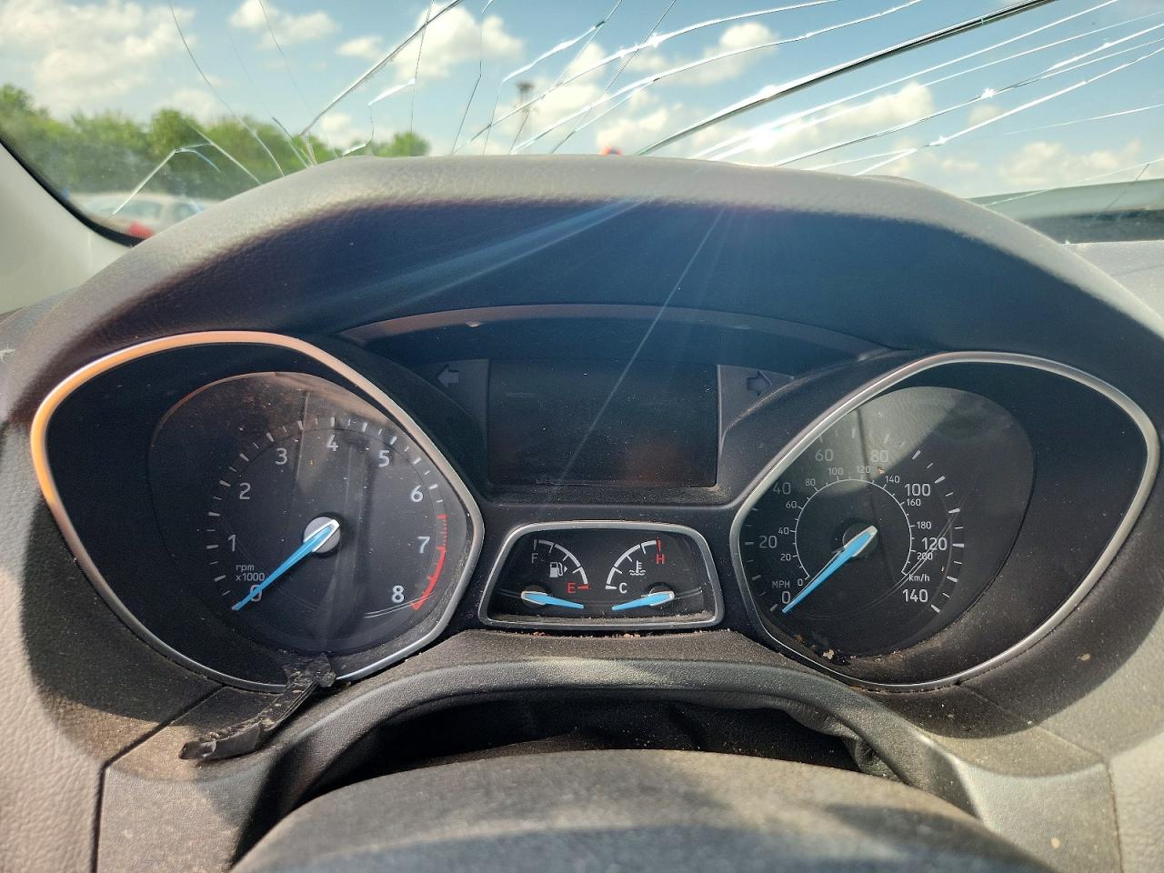 2015 Ford Focus S White vin: 1FADP3E26FL268802