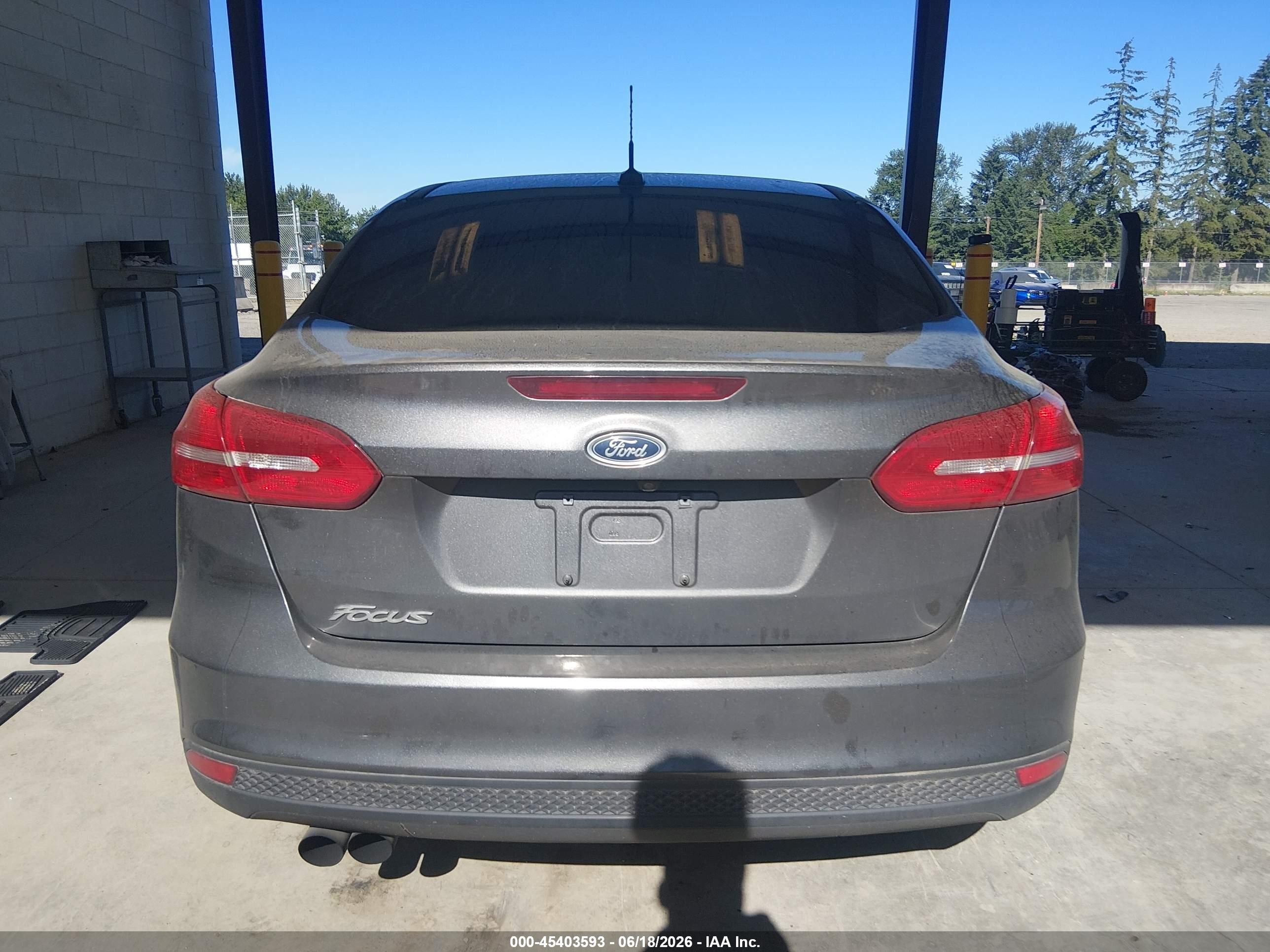 2015 Ford Focus S Gray vin: 1FADP3E26FL281730