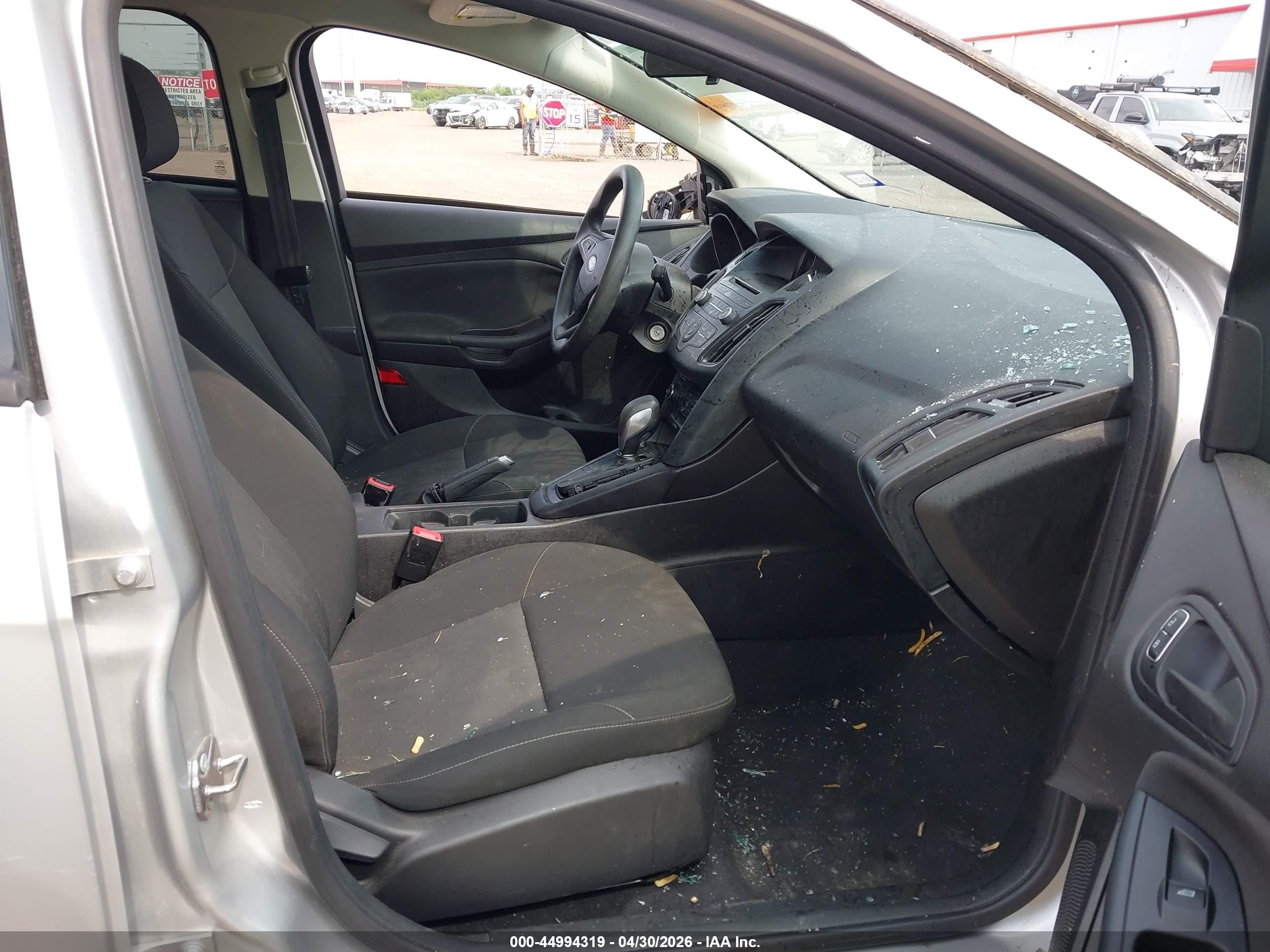 2015 Ford Focus S Silver vin: 1FADP3E26FL299676