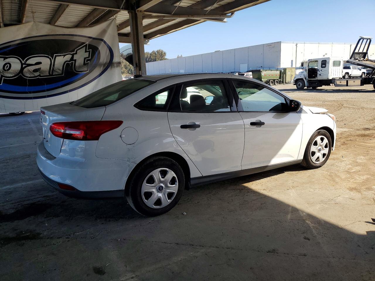 2015 Ford Focus S White vin: 1FADP3E26FL306643
