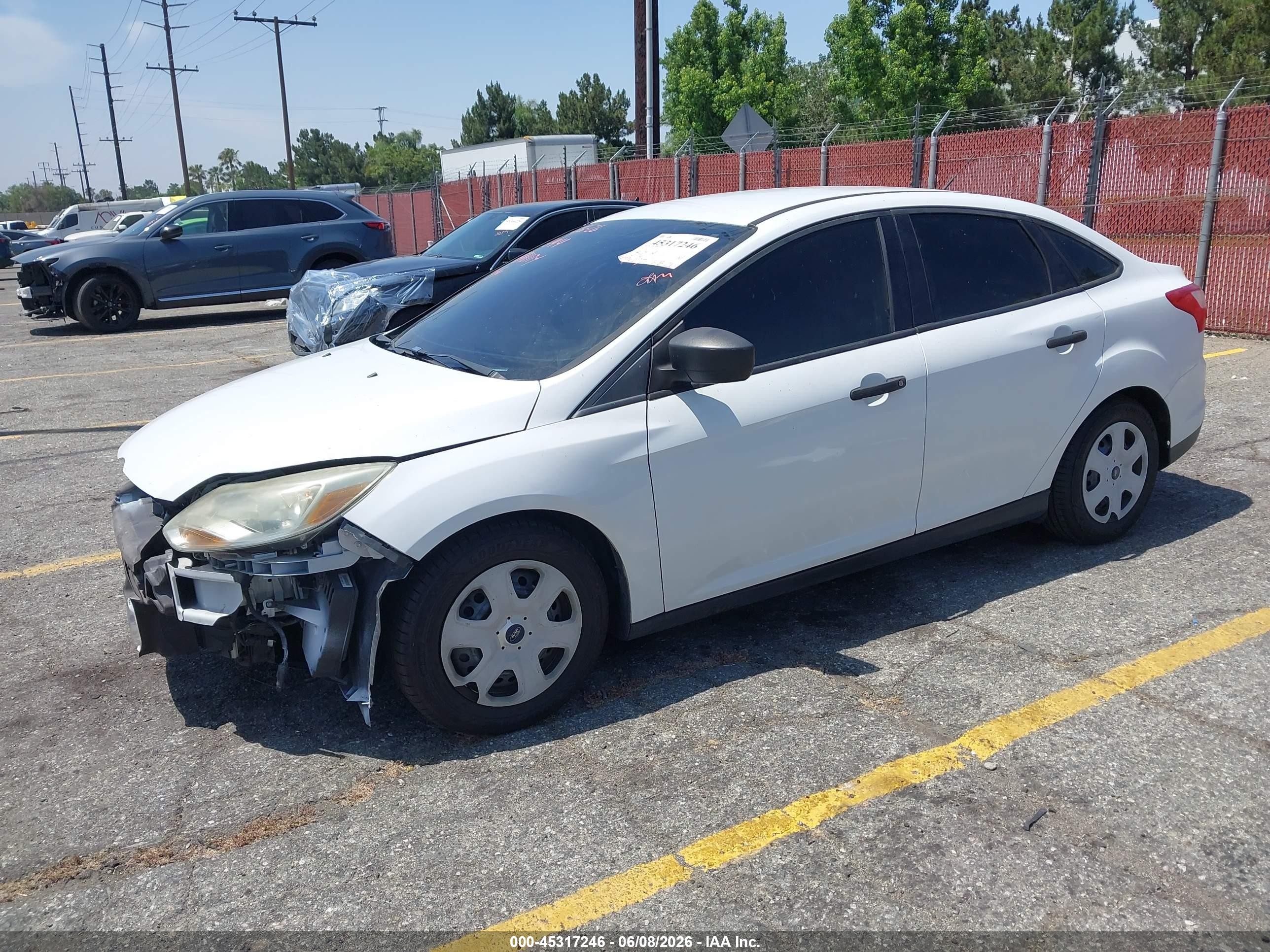 2013 Ford Focus S White vin: 1FADP3E27DL264111