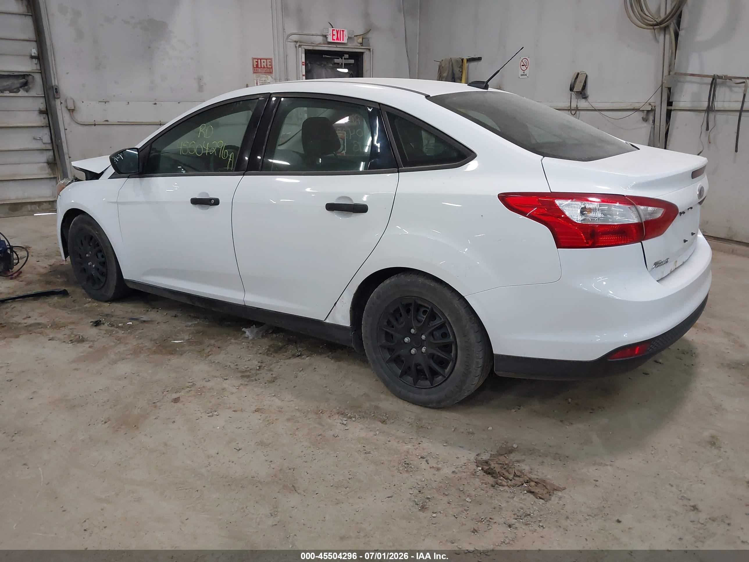 2013 Ford Focus S White vin: 1FADP3E27DL275819