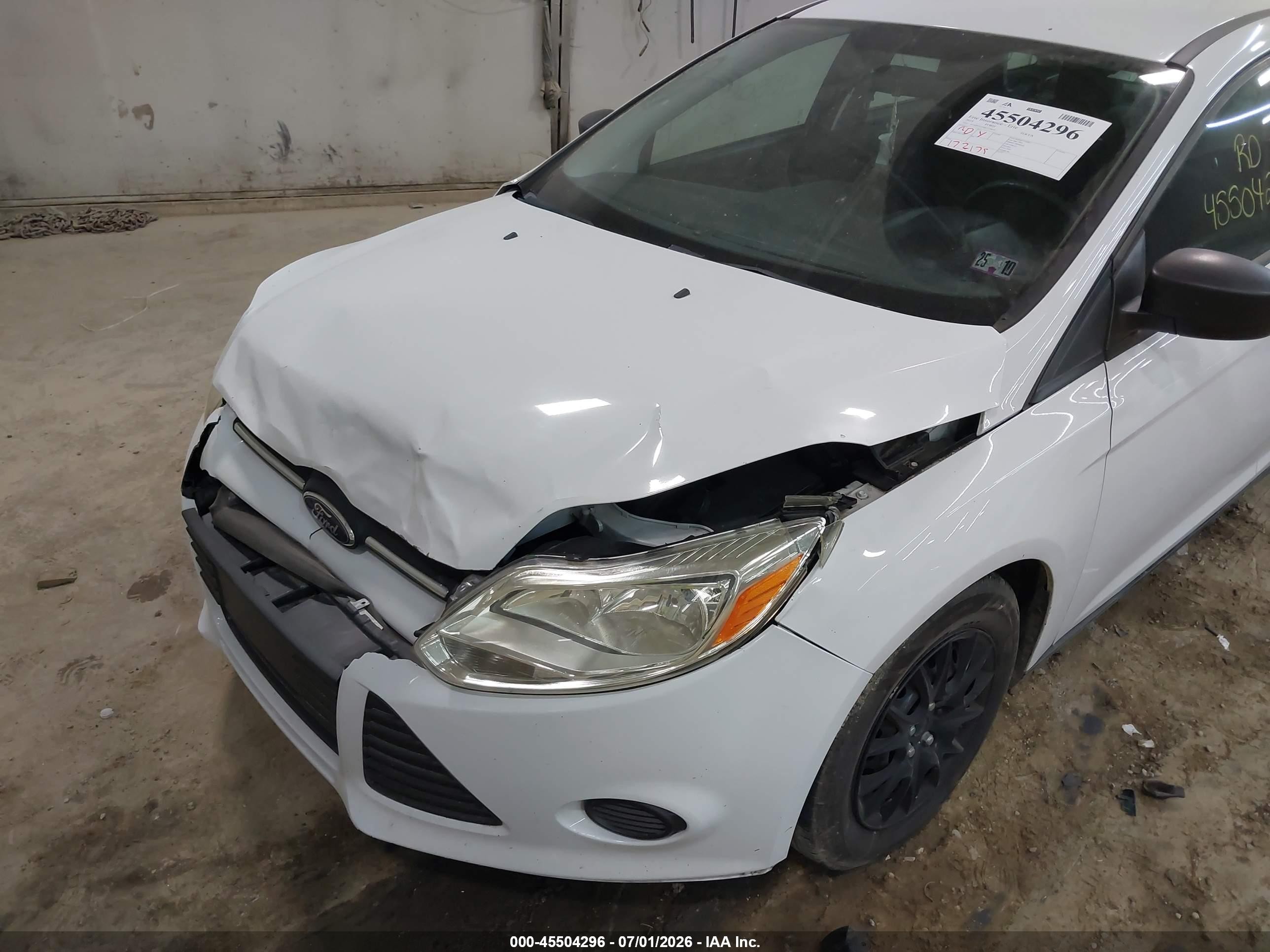 2013 Ford Focus S White vin: 1FADP3E27DL275819