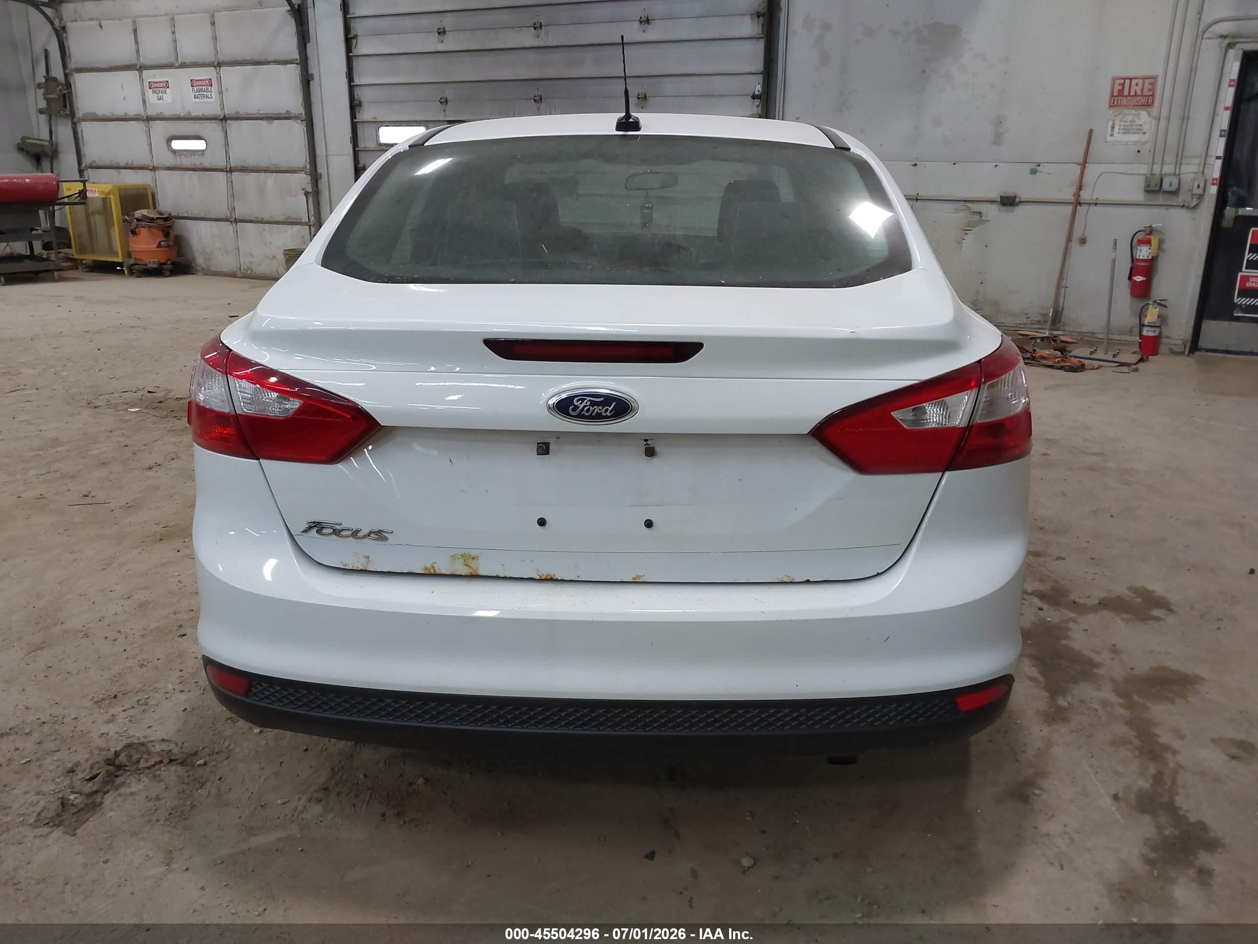 2013 Ford Focus S White vin: 1FADP3E27DL275819