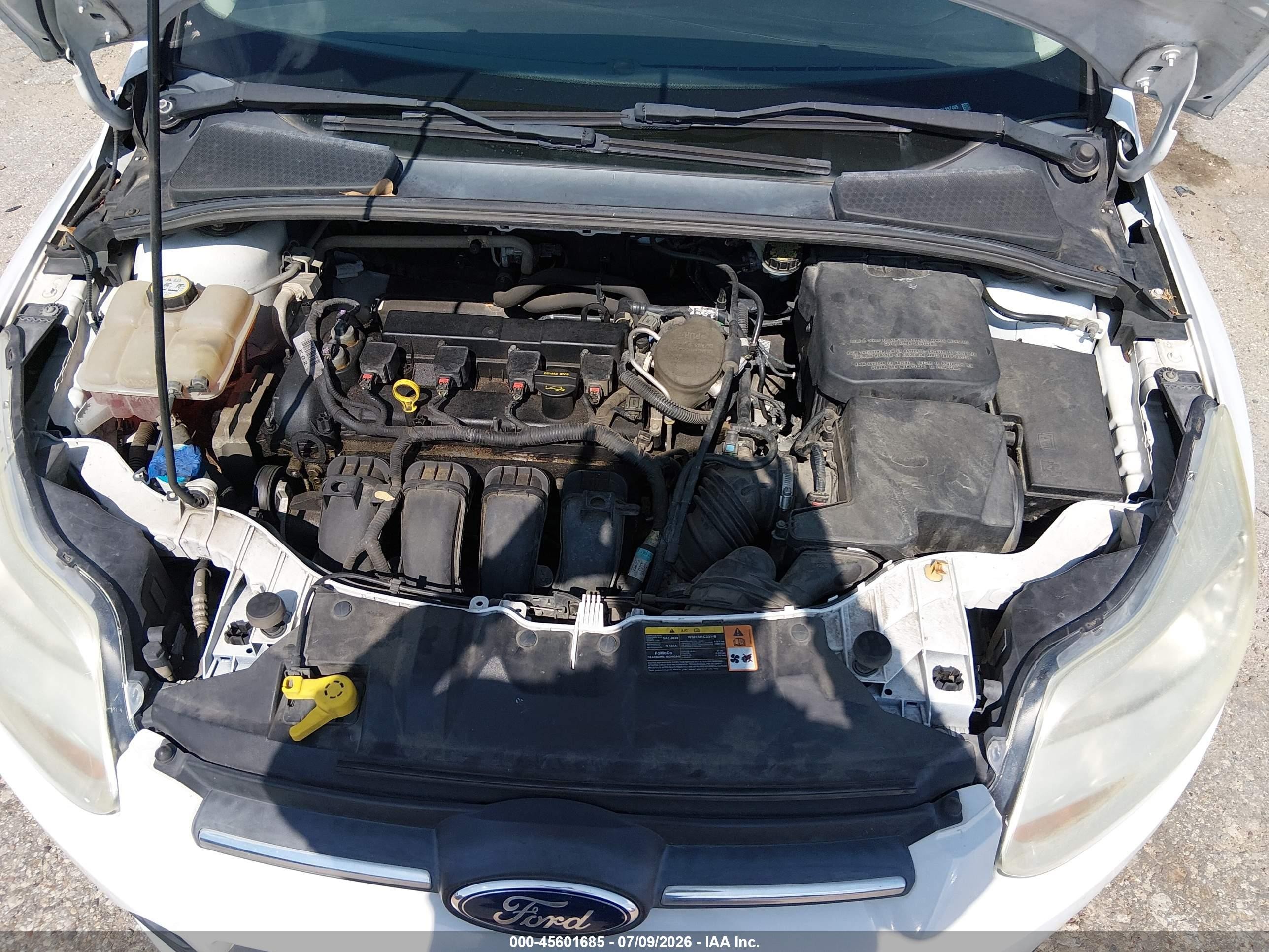 2013 Ford Focus S White vin: 1FADP3E27DL297495