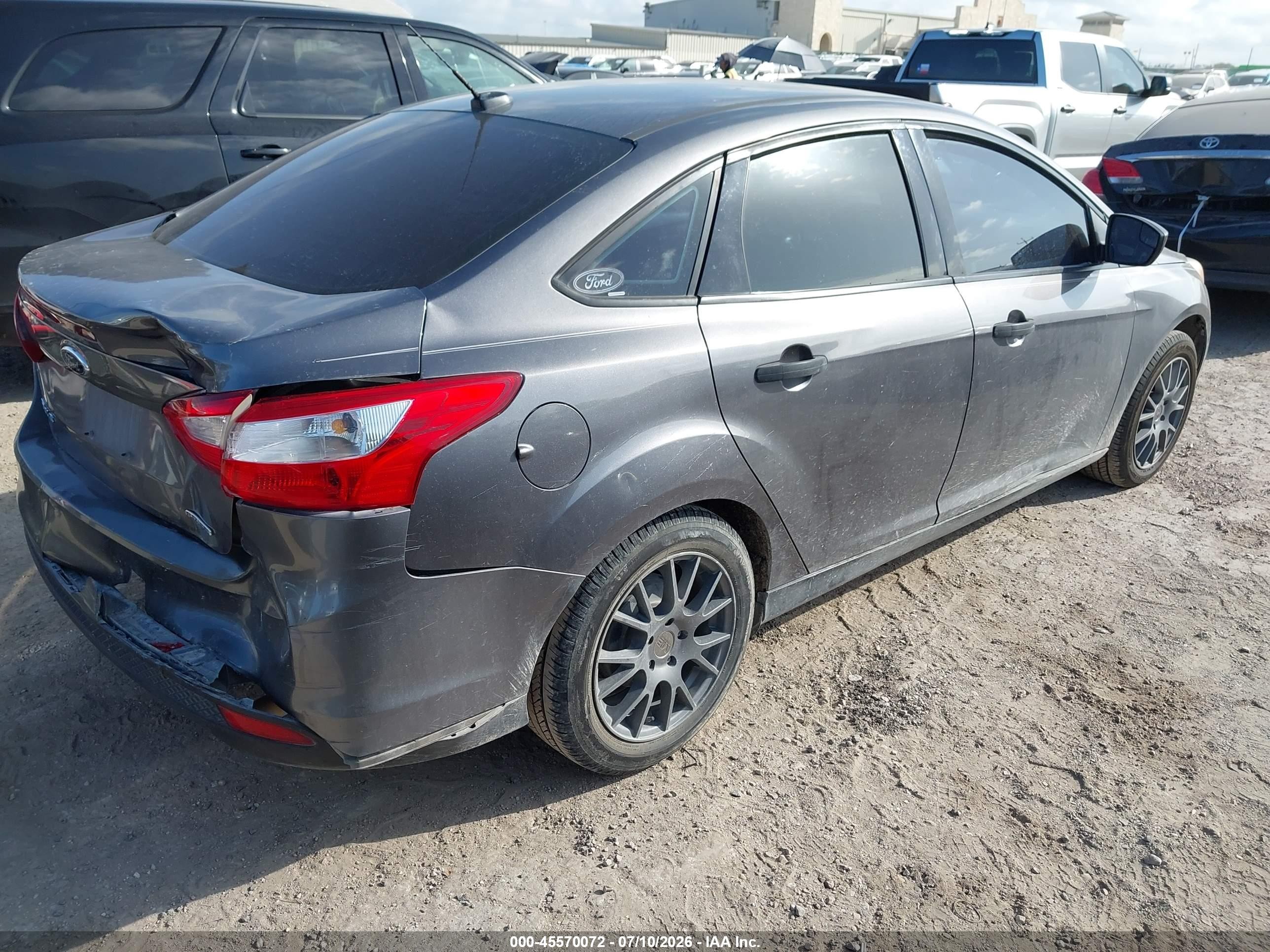 2014 Ford Focus S Gray vin: 1FADP3E27EL254051