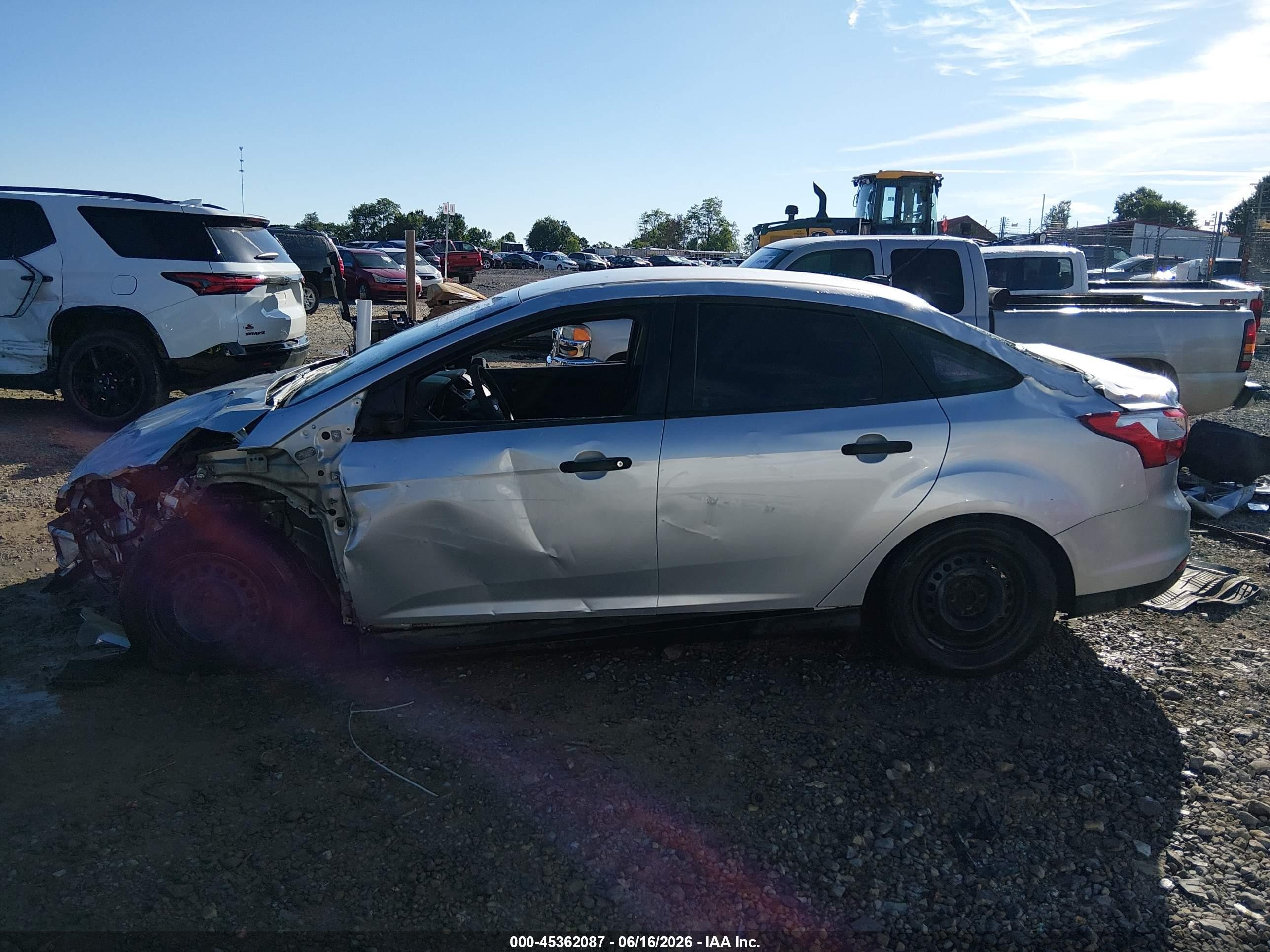 2014 Ford Focus S Silver vin: 1FADP3E27EL329900