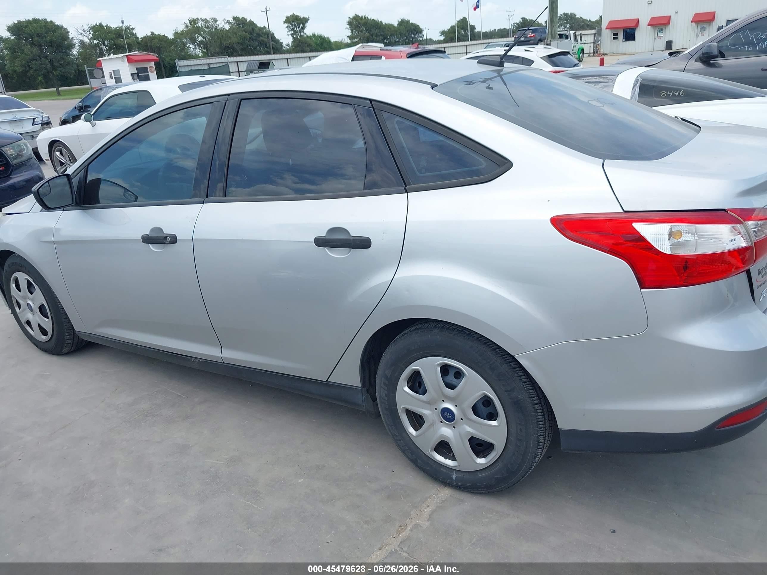2014 Ford Focus S Silver vin: 1FADP3E27EL432508