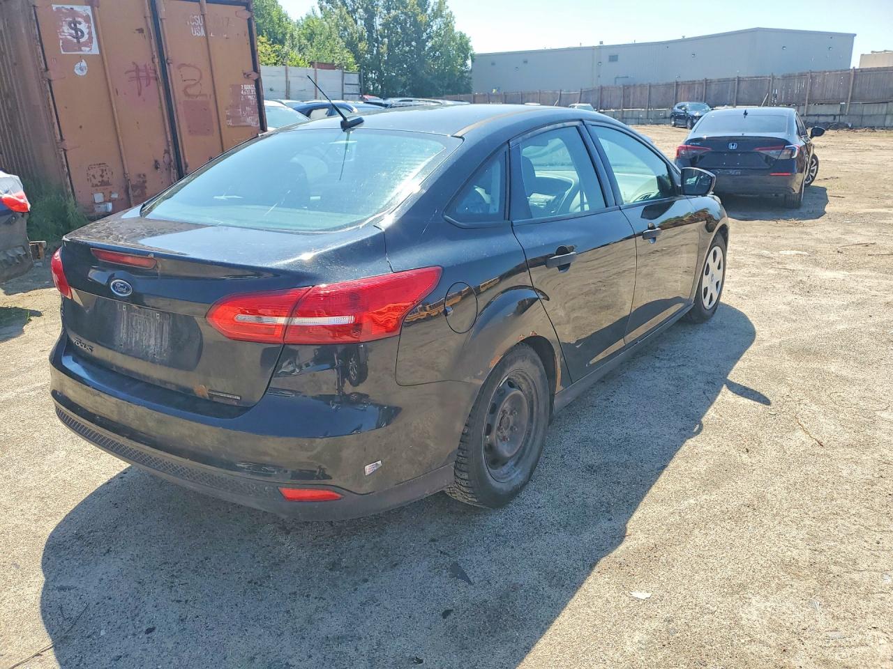 2015 Ford Focus S Черный vin: 1FADP3E27FL290520