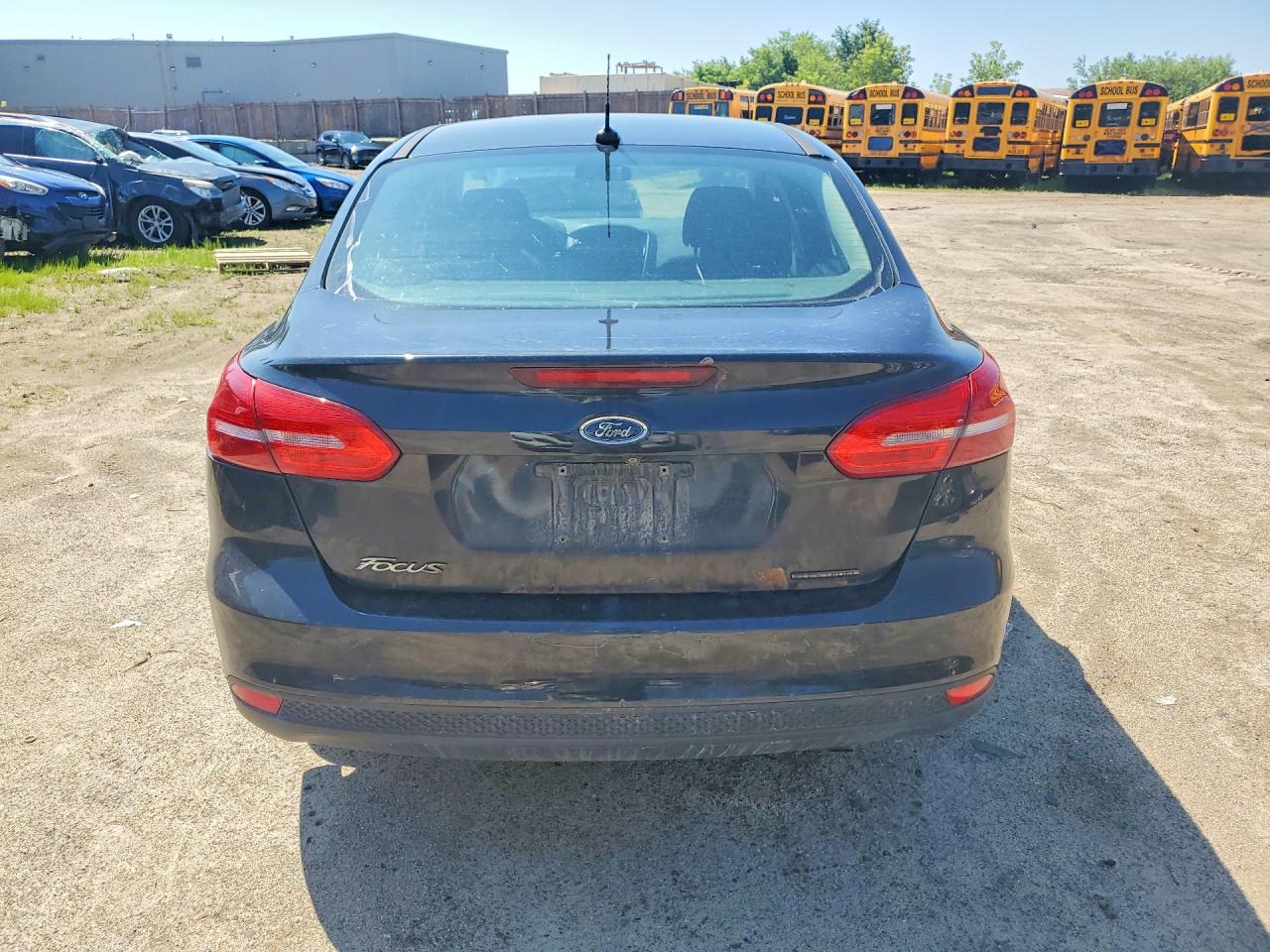2015 Ford Focus S Черный vin: 1FADP3E27FL290520