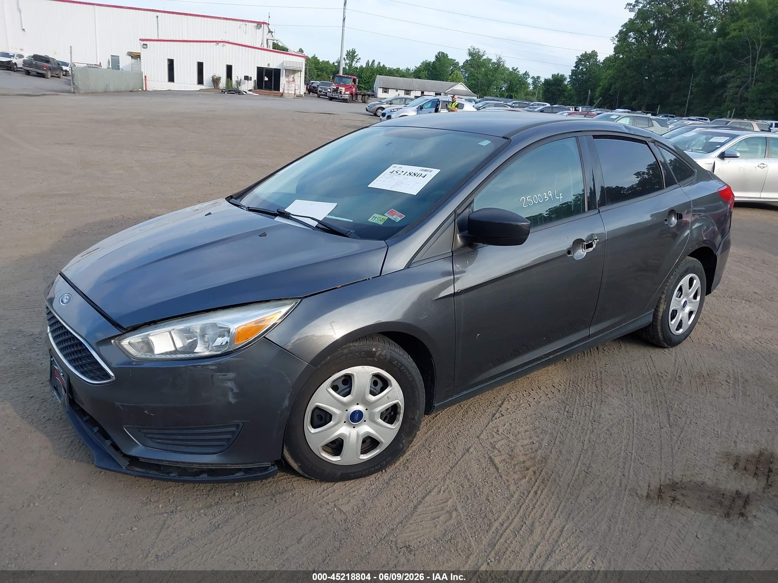 2017 Ford Focus S Gray vin: 1FADP3E27HL304676