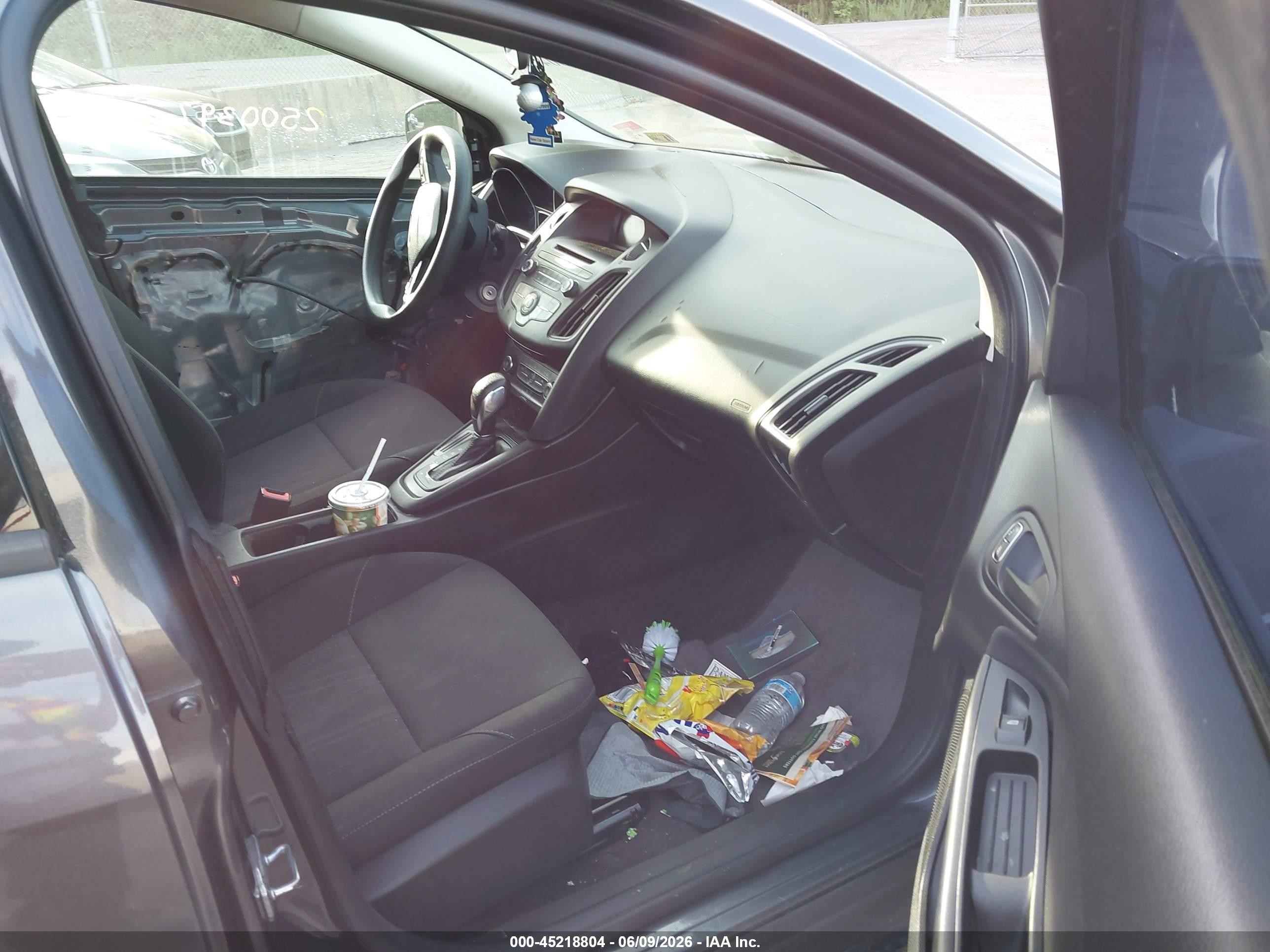 2017 Ford Focus S Gray vin: 1FADP3E27HL304676