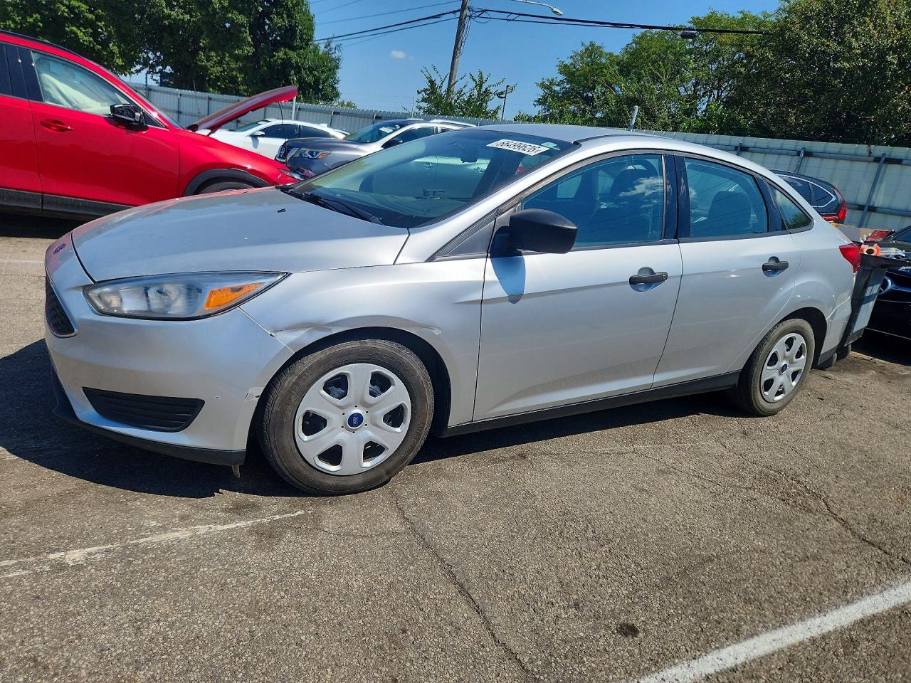 2018 Ford Focus S Silver vin: 1FADP3E27JL249068