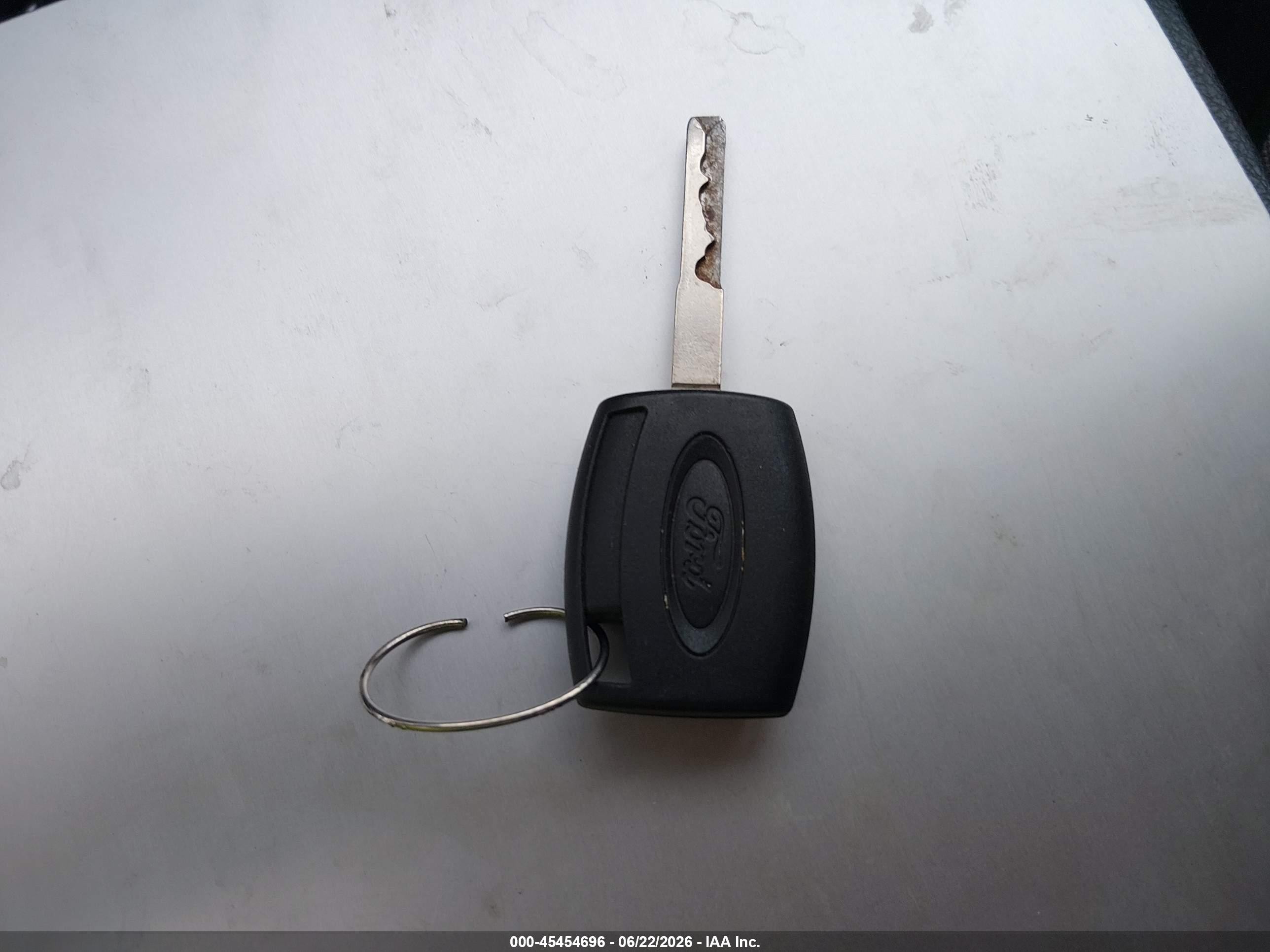2013 Ford Focus S White vin: 1FADP3E28DL352312