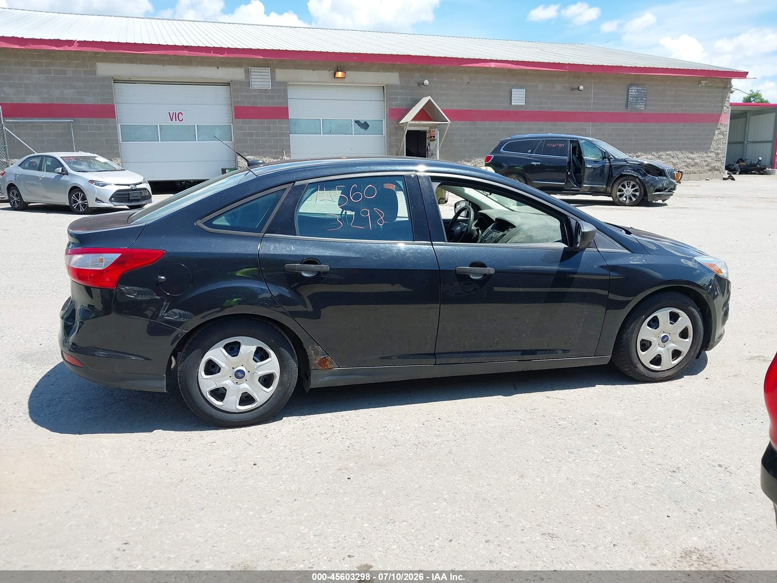 2014 Ford Focus S Черный vin: 1FADP3E28EL201617
