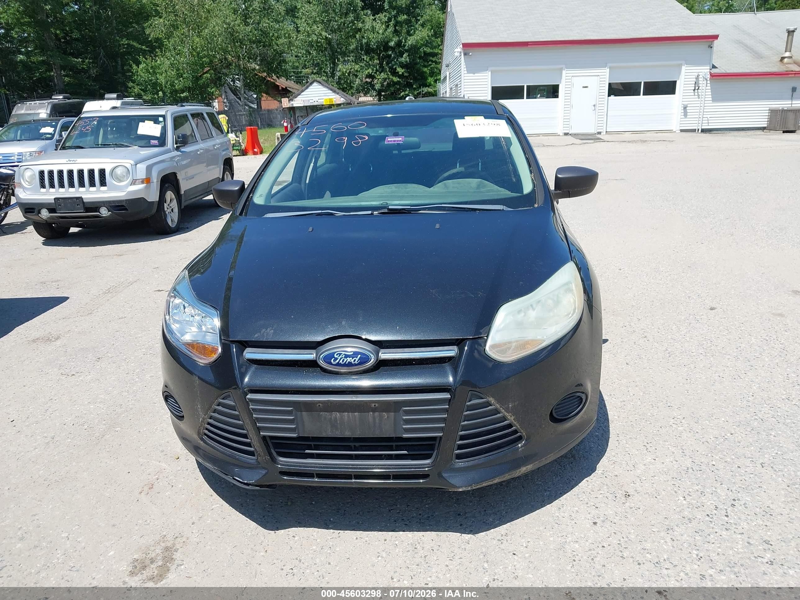 2014 Ford Focus S Черный vin: 1FADP3E28EL201617