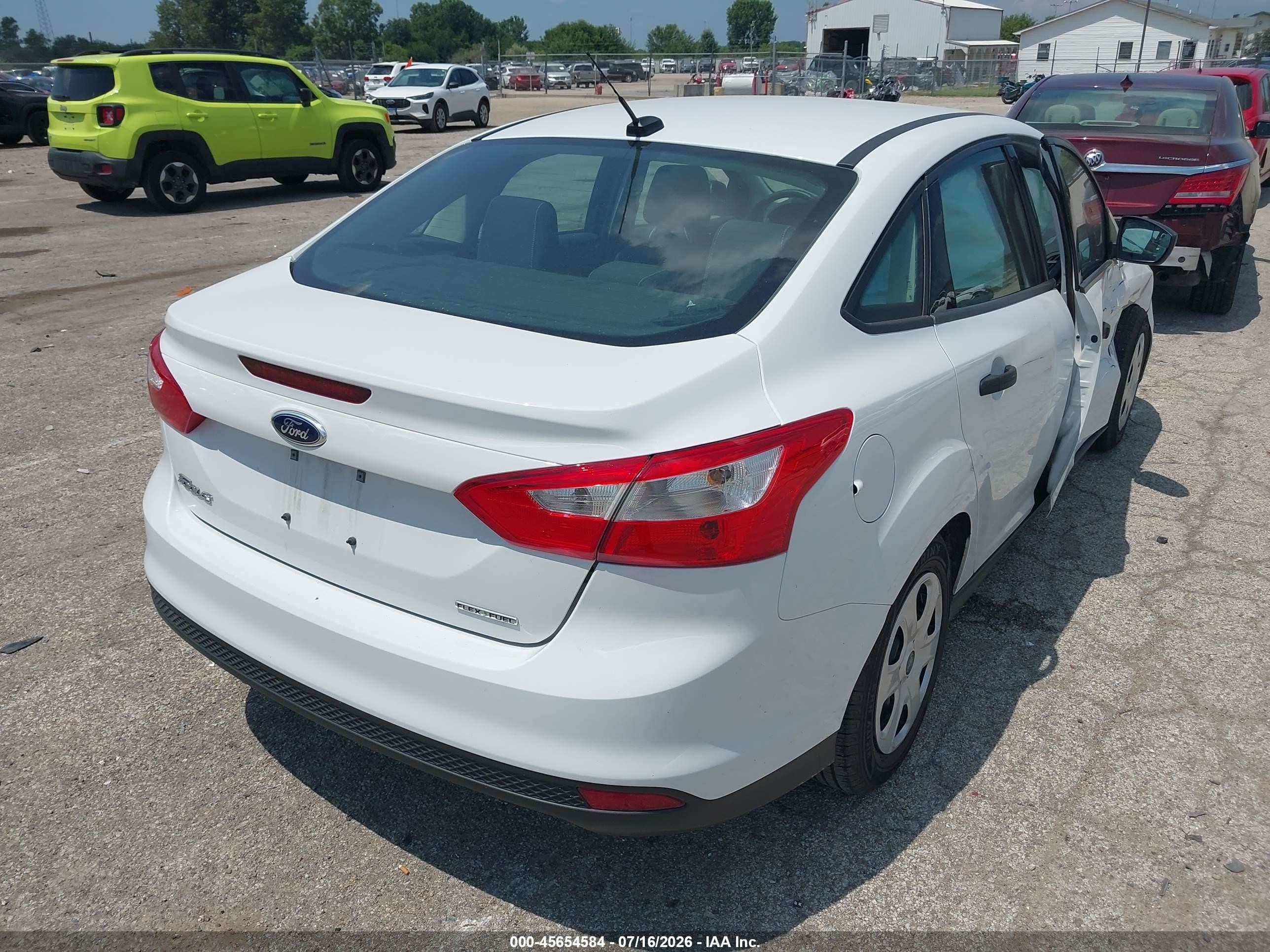 2014 Ford Focus S White vin: 1FADP3E28EL208969