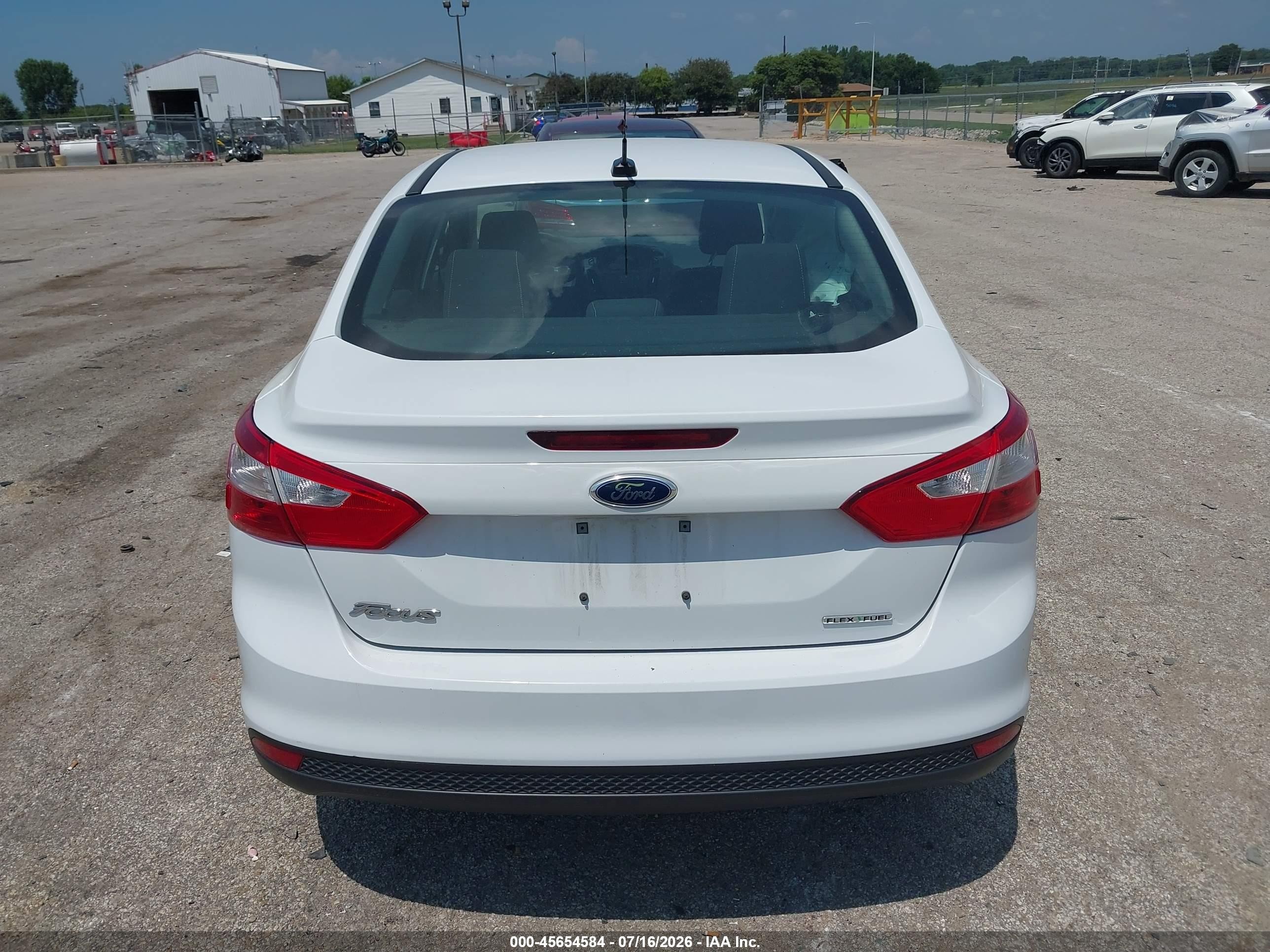 2014 Ford Focus S White vin: 1FADP3E28EL208969