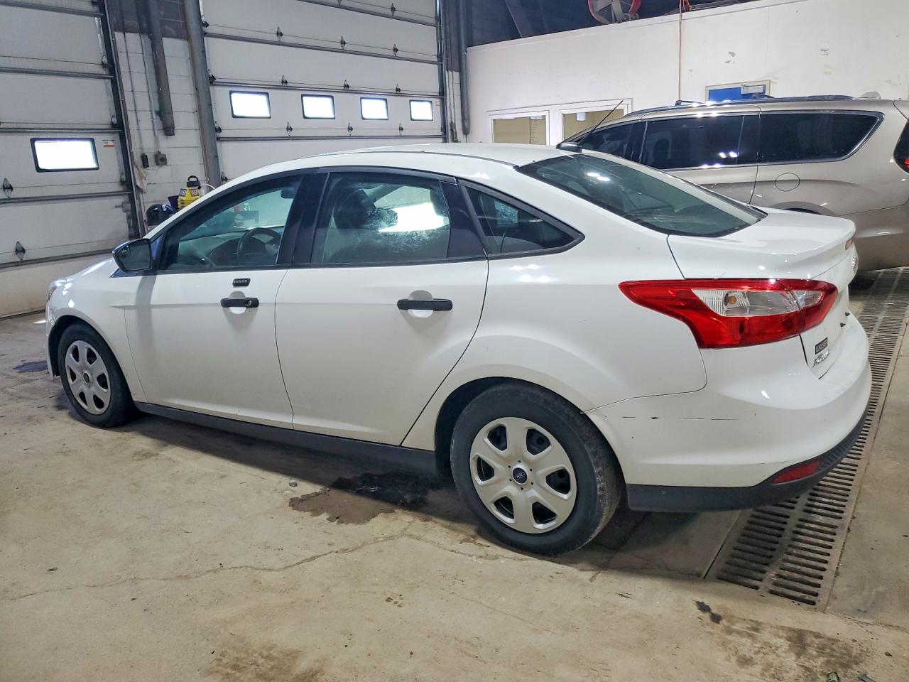 2014 Ford Focus White vin: 1FADP3E28EL381164