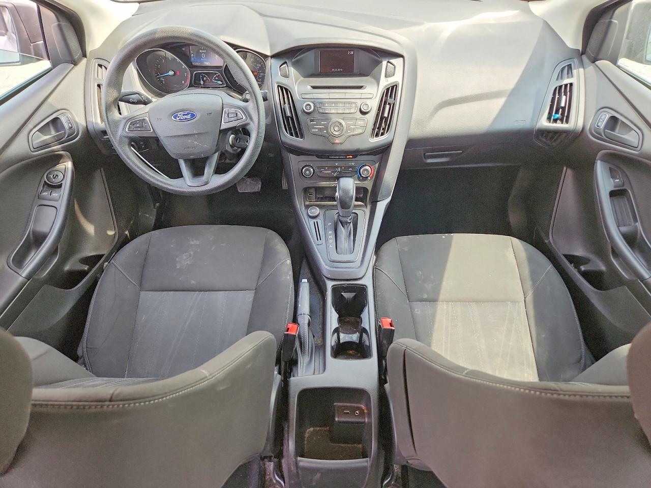 2015 Ford Focus S Silver vin: 1FADP3E28FL339594