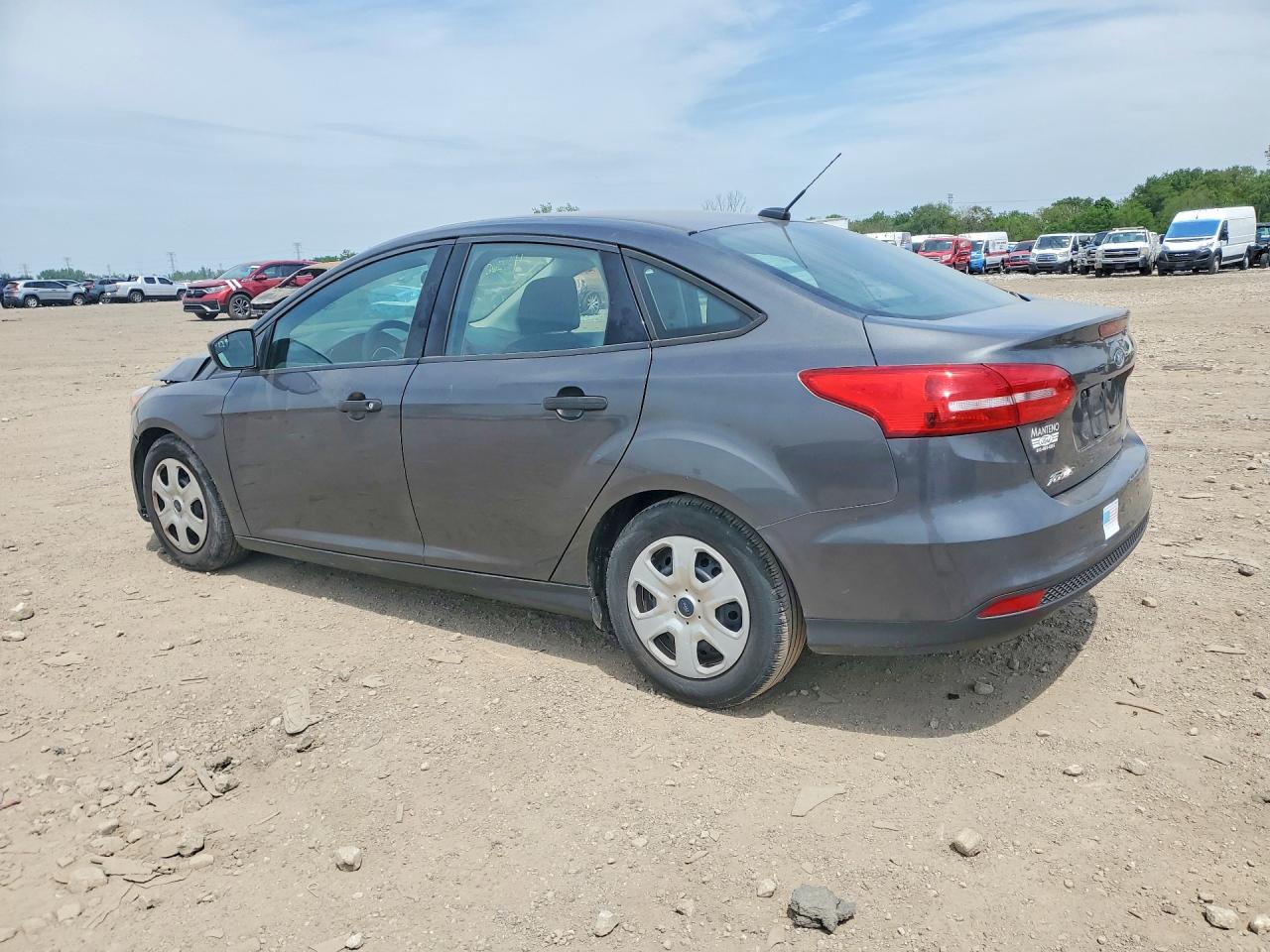 2015 Ford Focus S Gray vin: 1FADP3E28FL387239