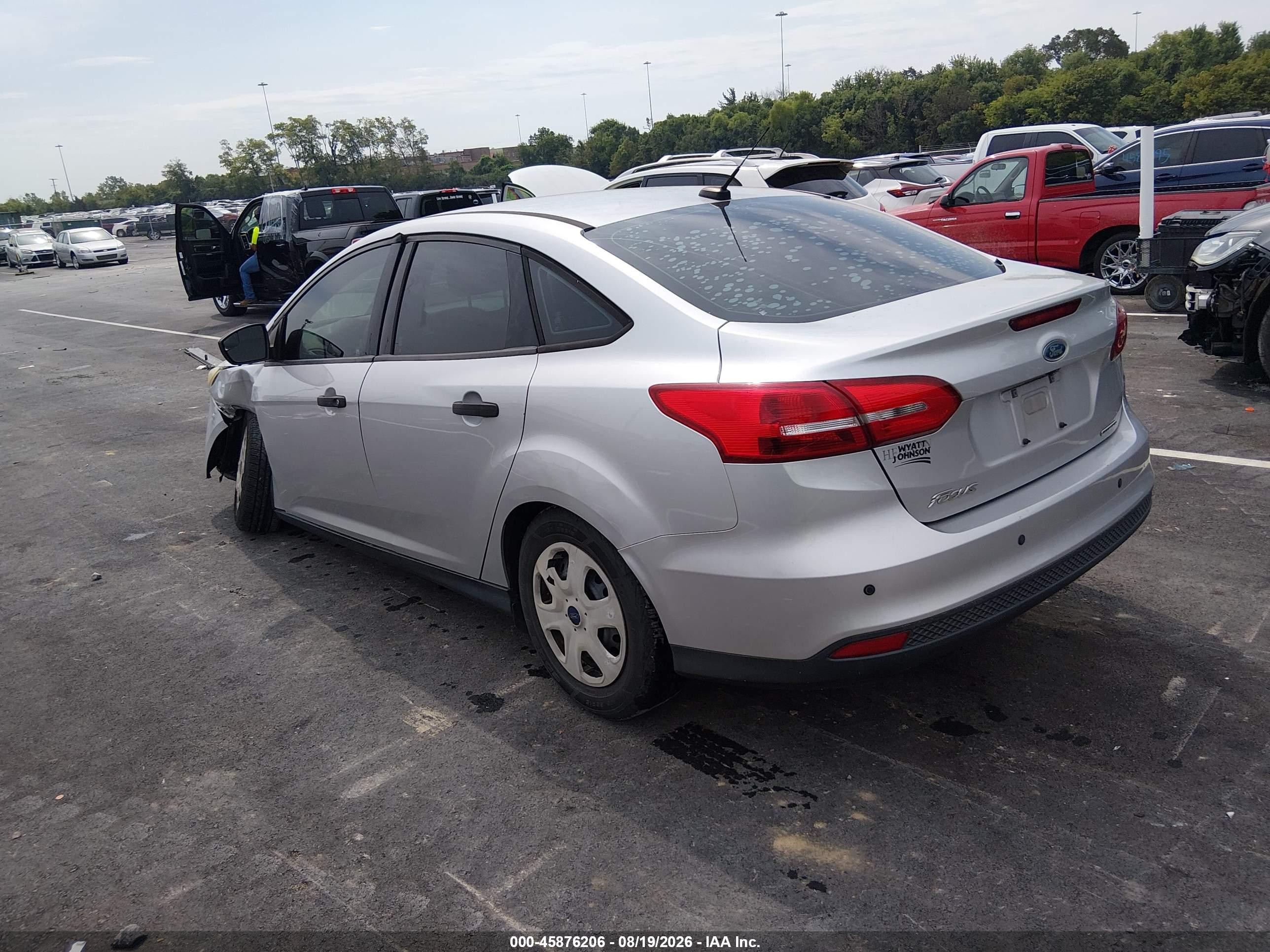 2016 Ford Focus S Silver vin: 1FADP3E28GL366019