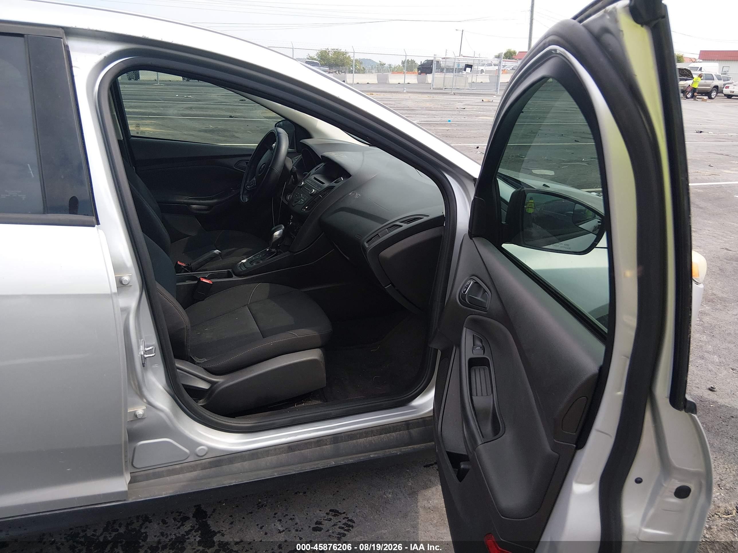 2016 Ford Focus S Silver vin: 1FADP3E28GL366019