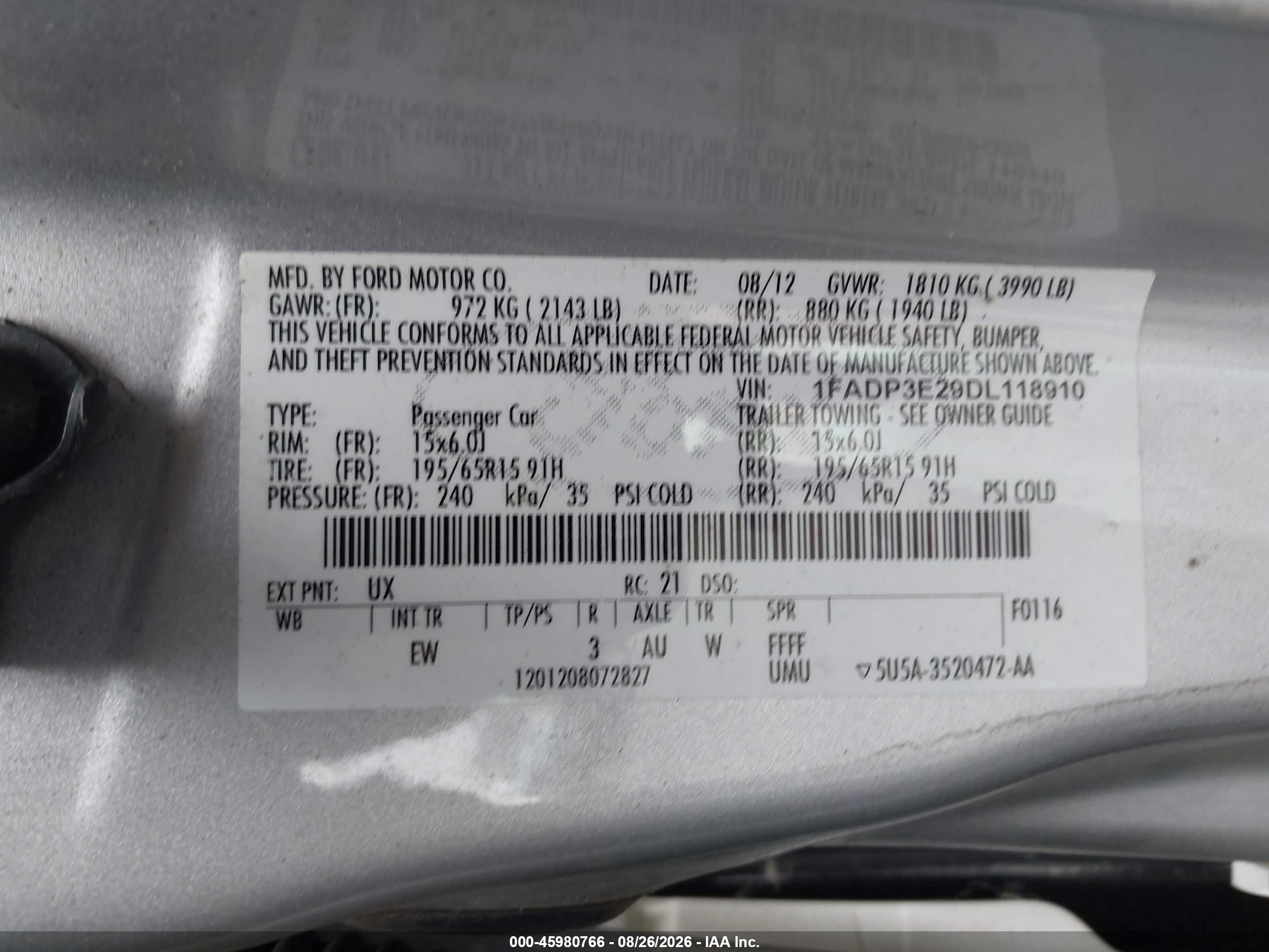 2013 Ford Focus S Серебряный vin: 1FADP3E29DL118910