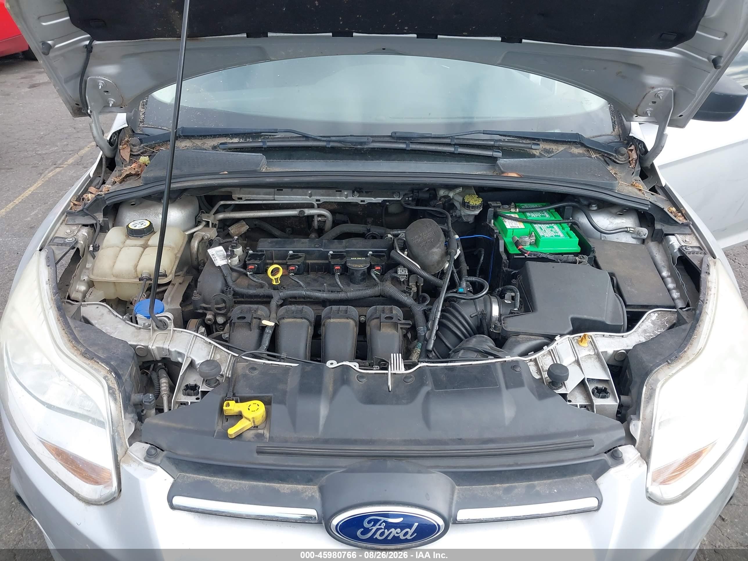 2013 Ford Focus S Серебряный vin: 1FADP3E29DL118910