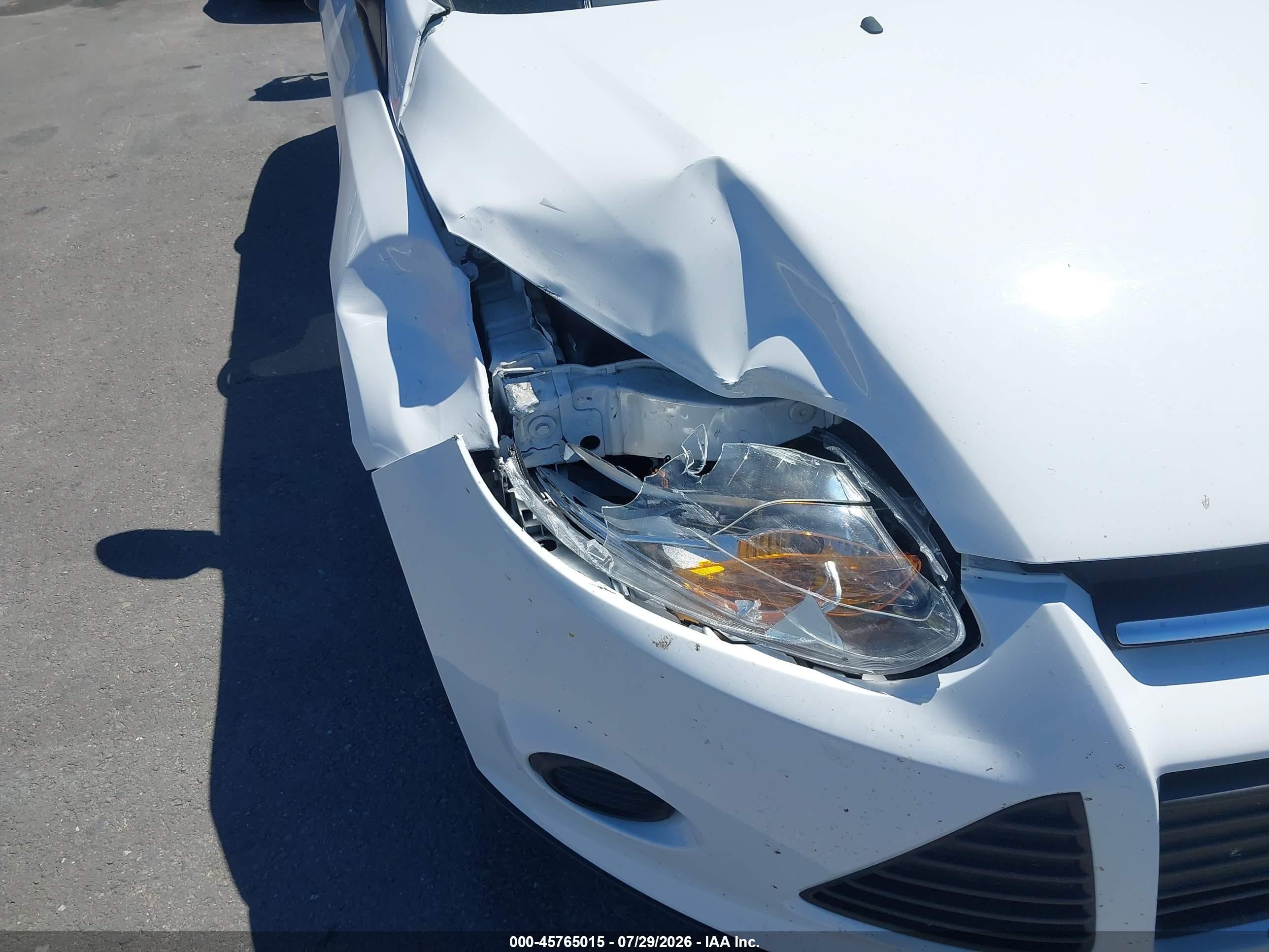 2013 Ford Focus S White vin: 1FADP3E29DL165015