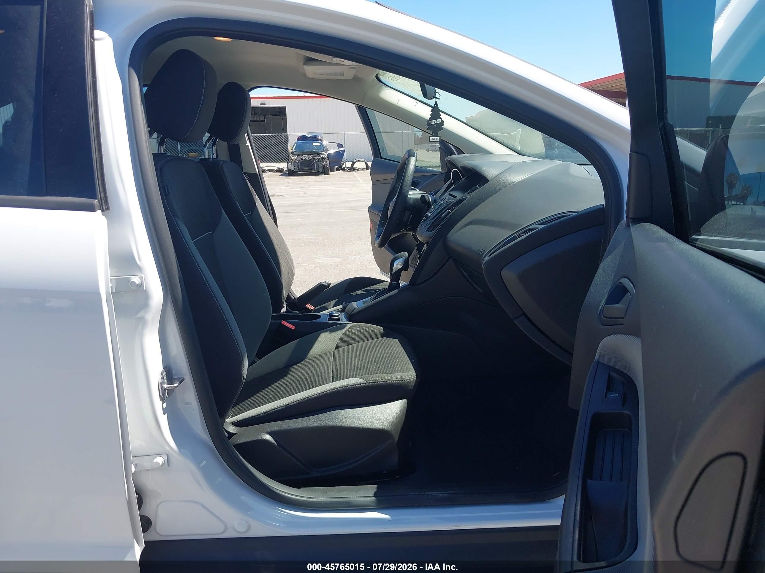 2013 Ford Focus S White vin: 1FADP3E29DL165015