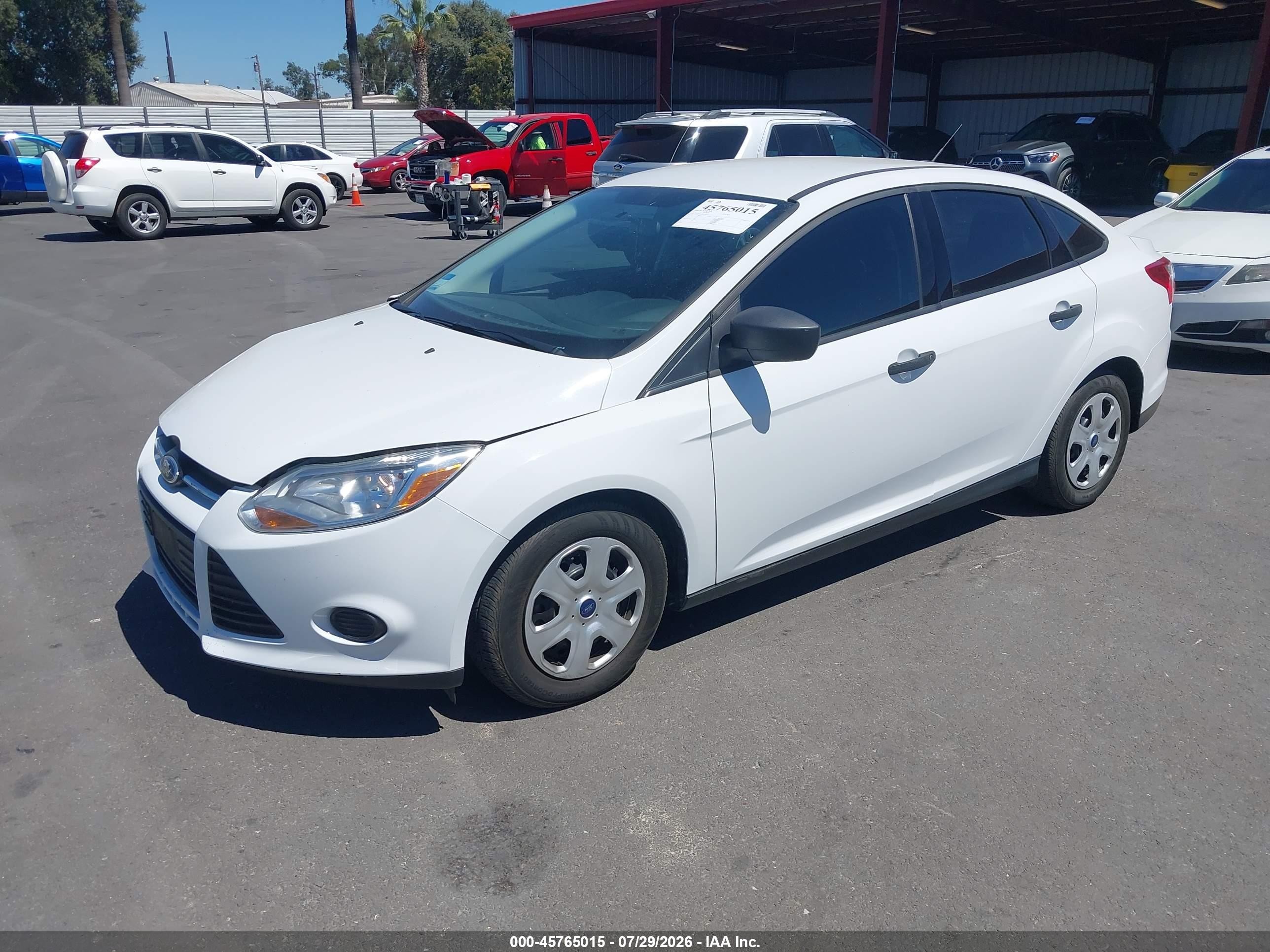 2013 Ford Focus S White vin: 1FADP3E29DL165015